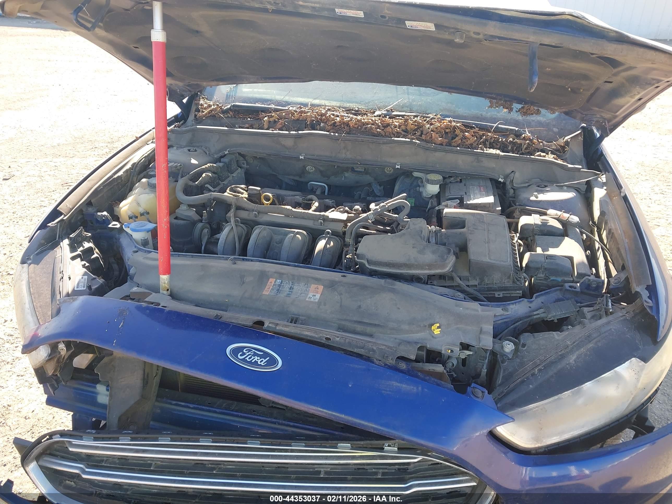 FORD FUSION image 10