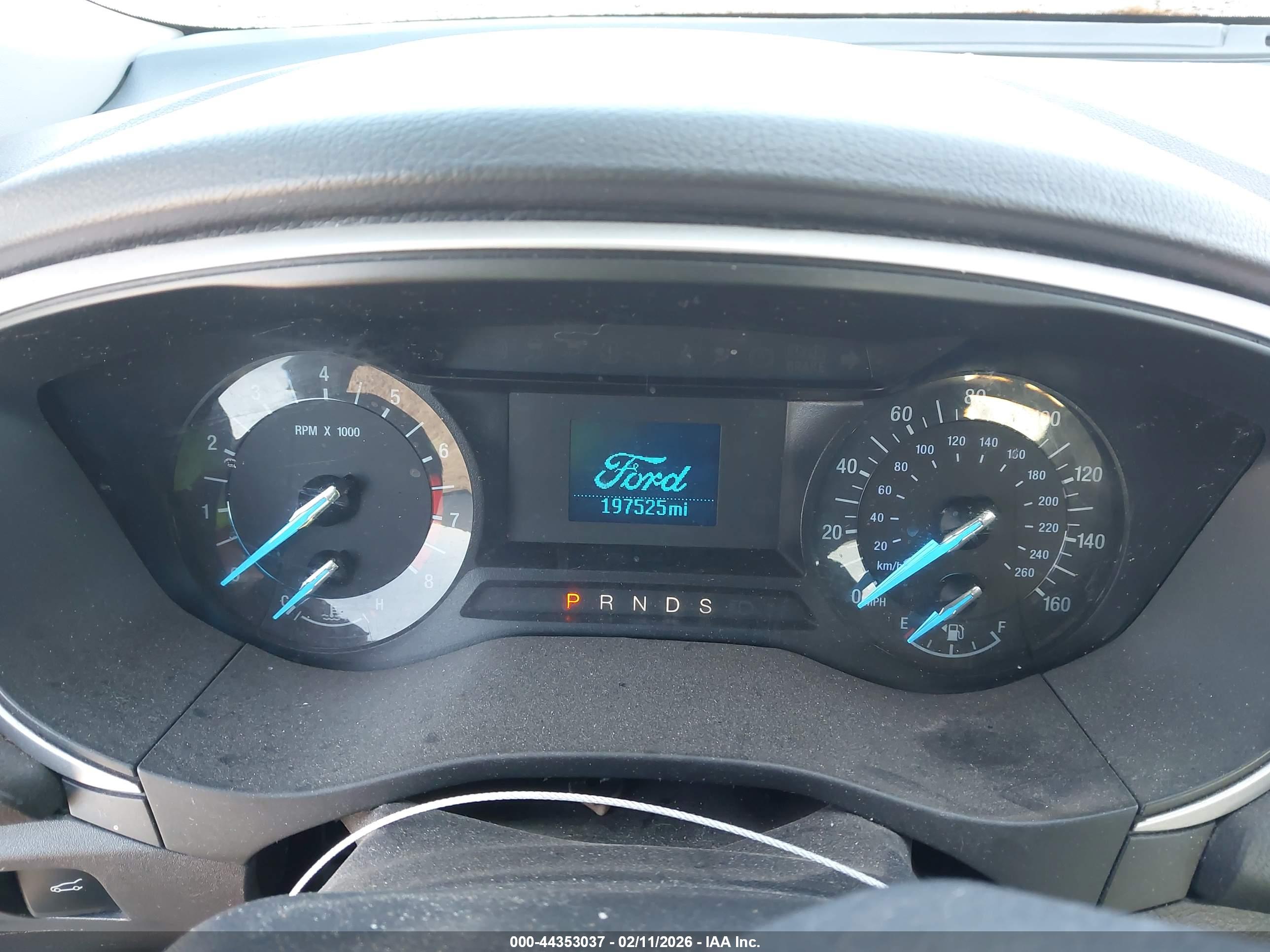 FORD FUSION image 7