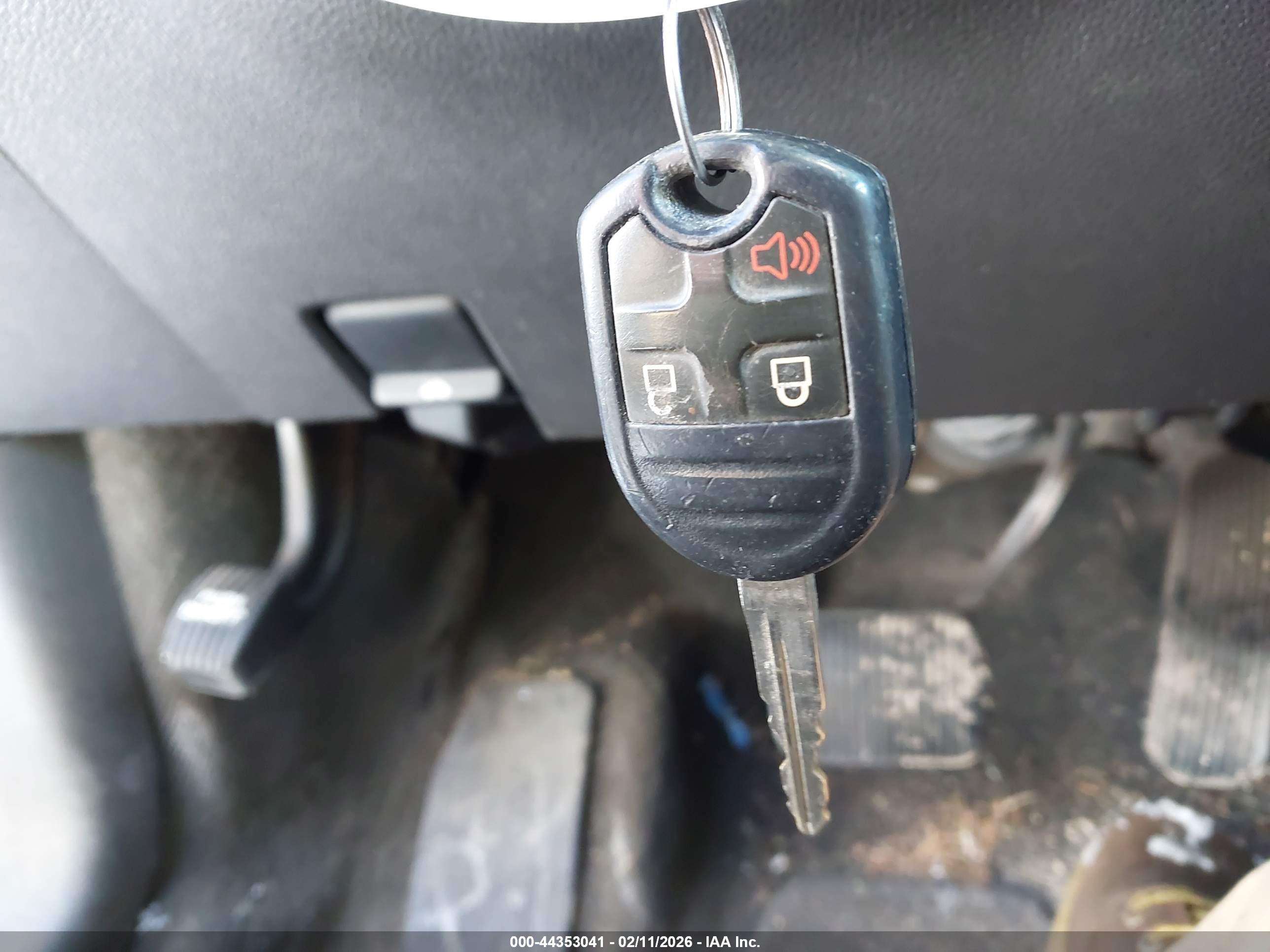 FORD EXPLORER image 11