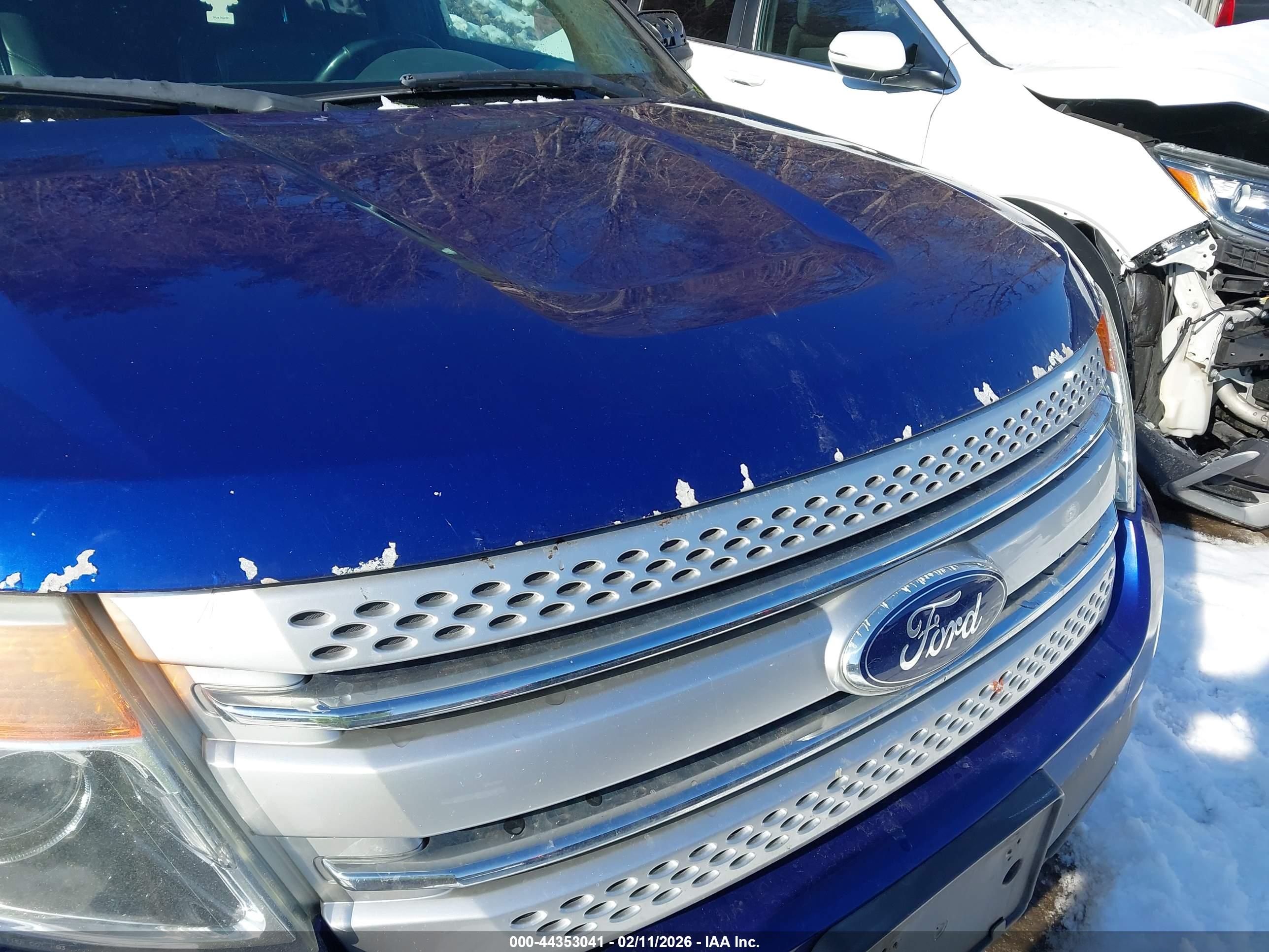 FORD EXPLORER image 6