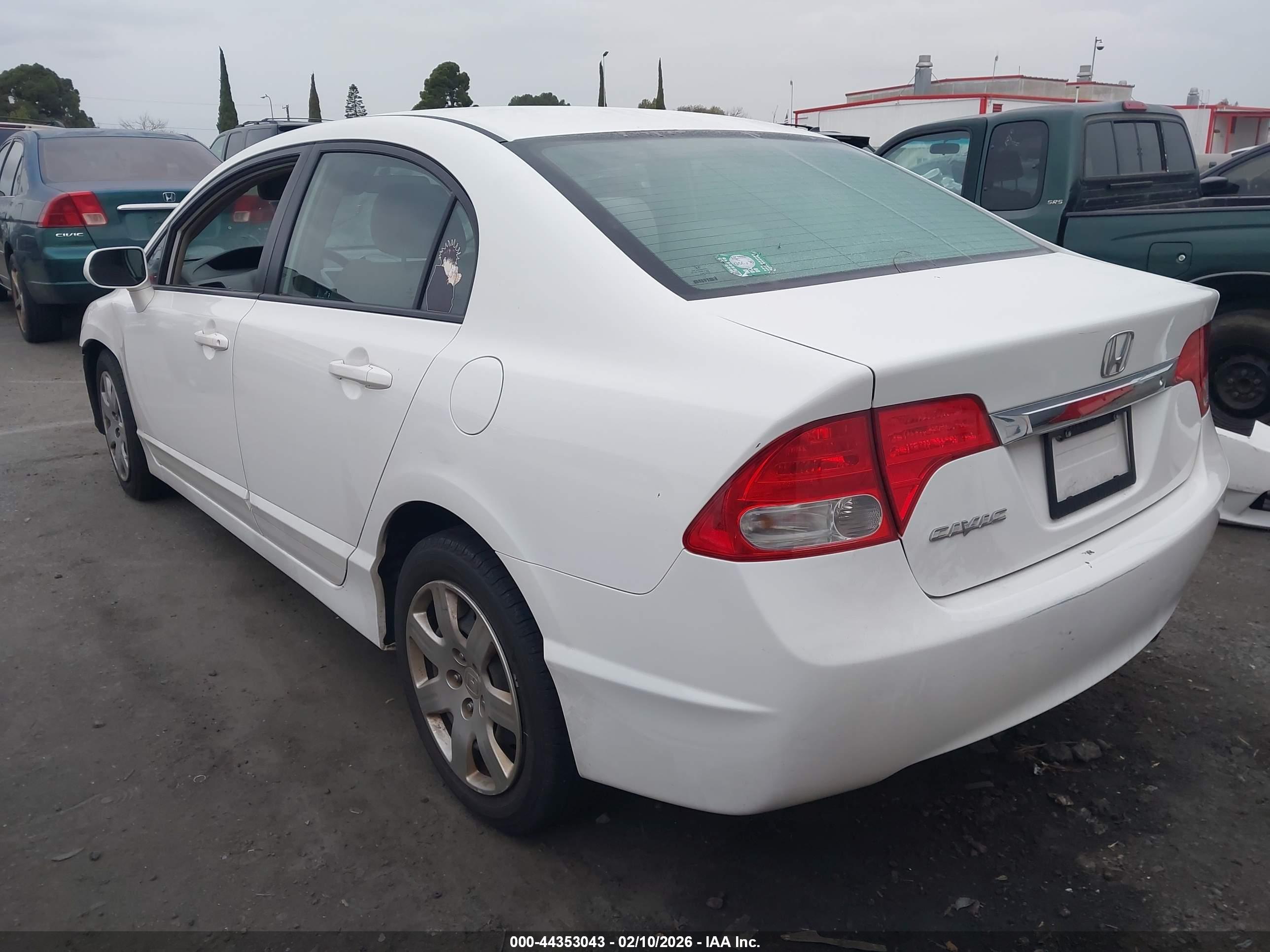 HONDA CIVIC image 3