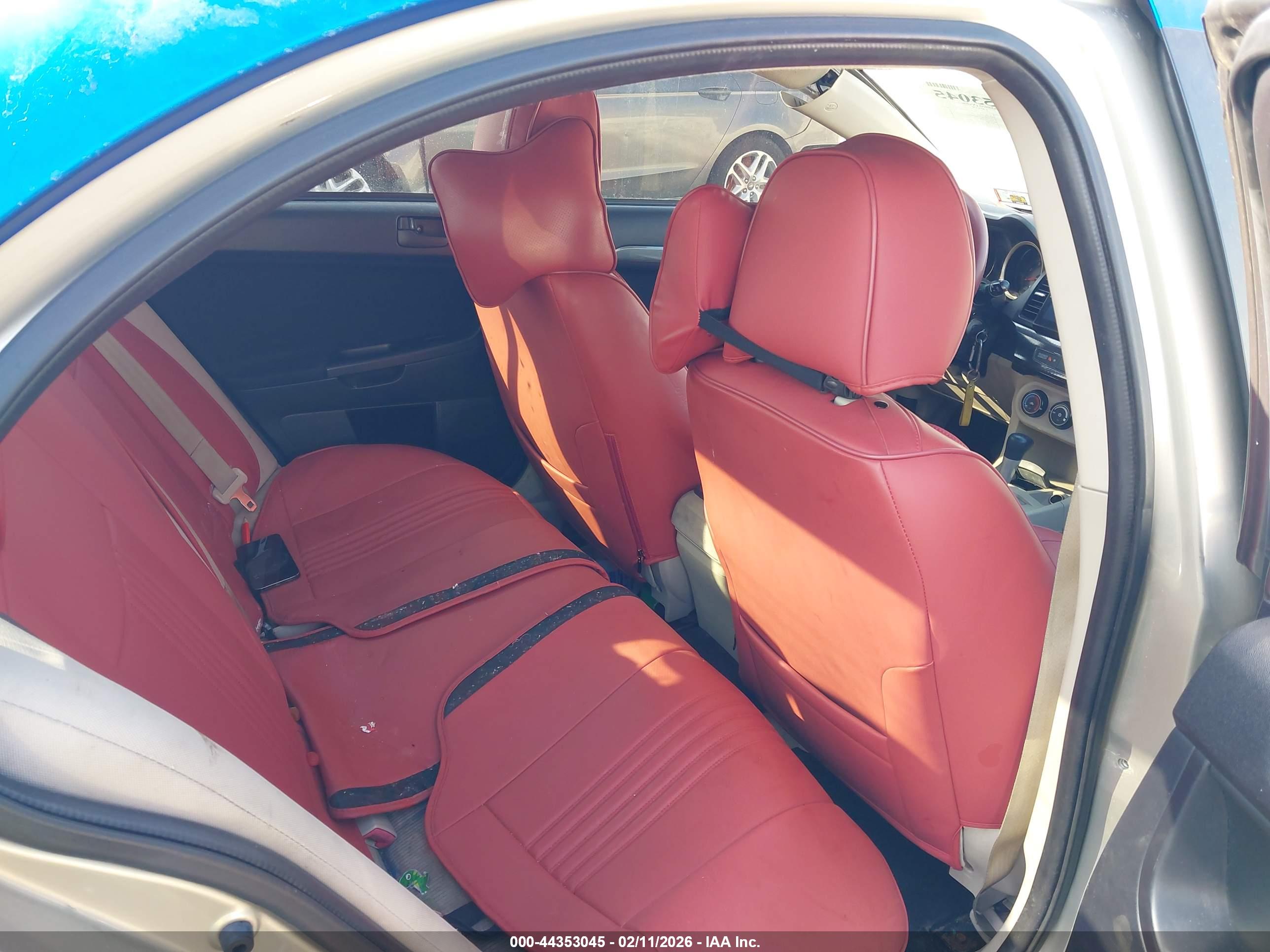 MITSUBISHI LANCER image 8