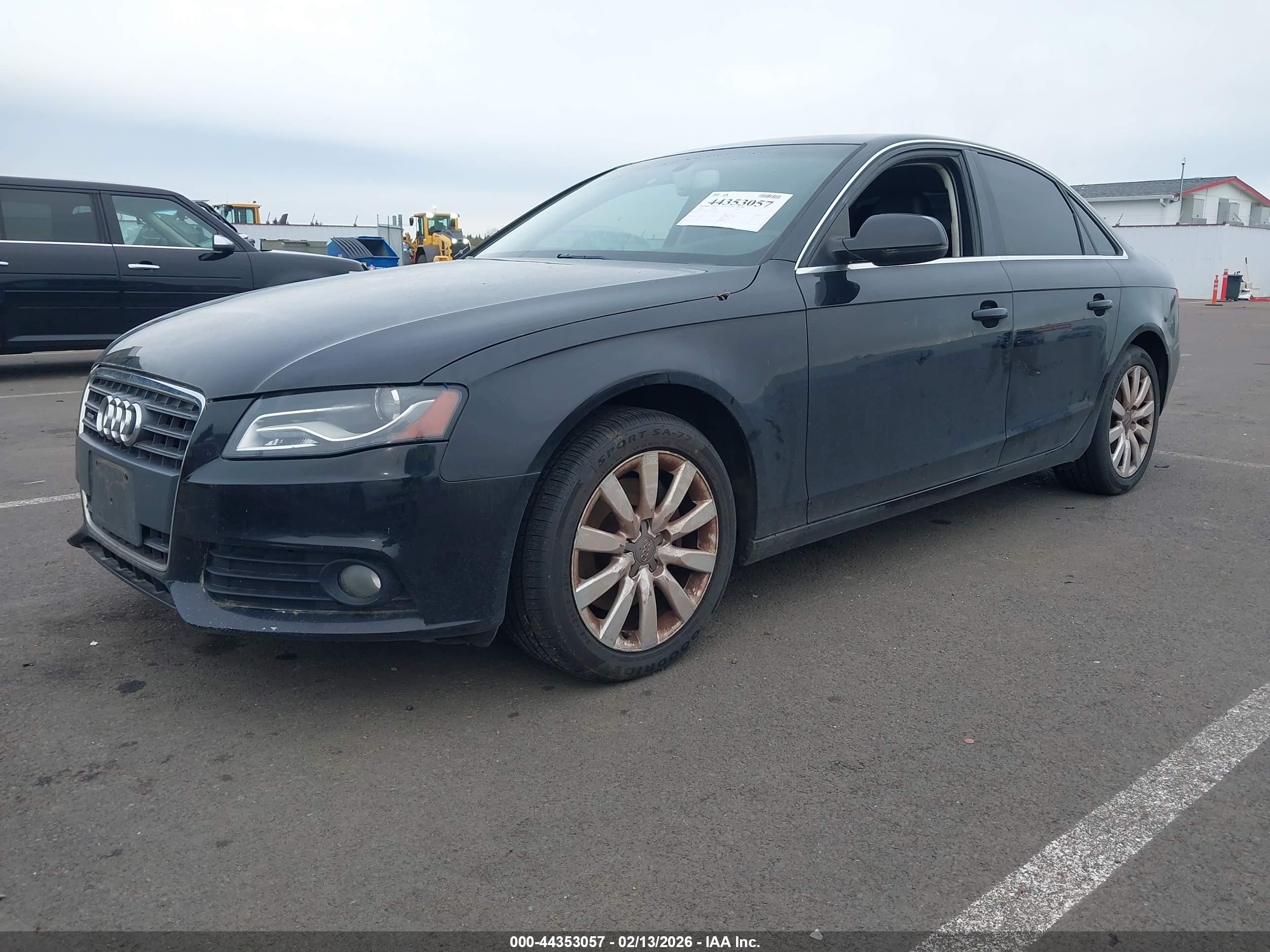 AUDI A4 image 2