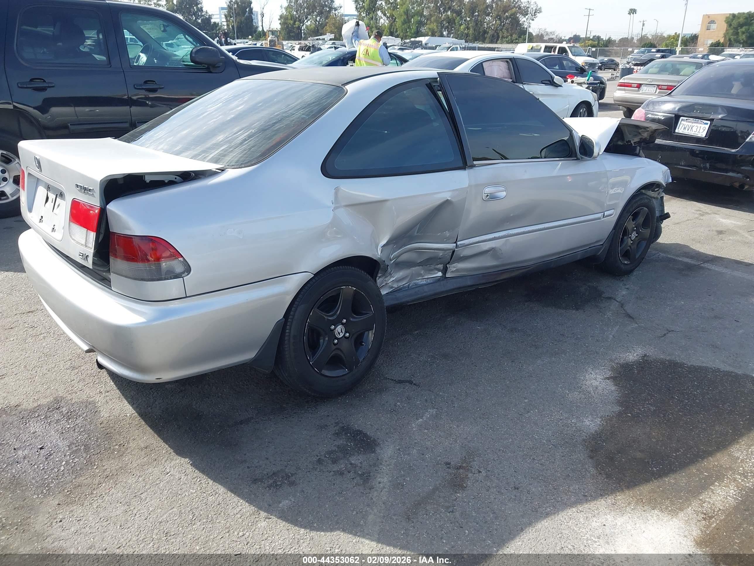 HONDA CIVIC image 4
