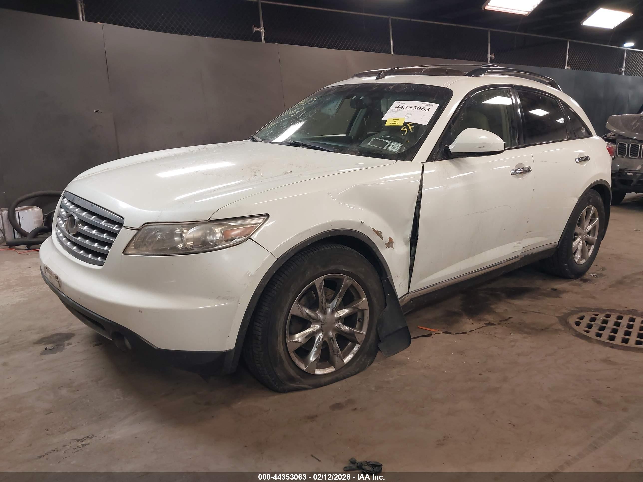INFINITI FX35 image 2