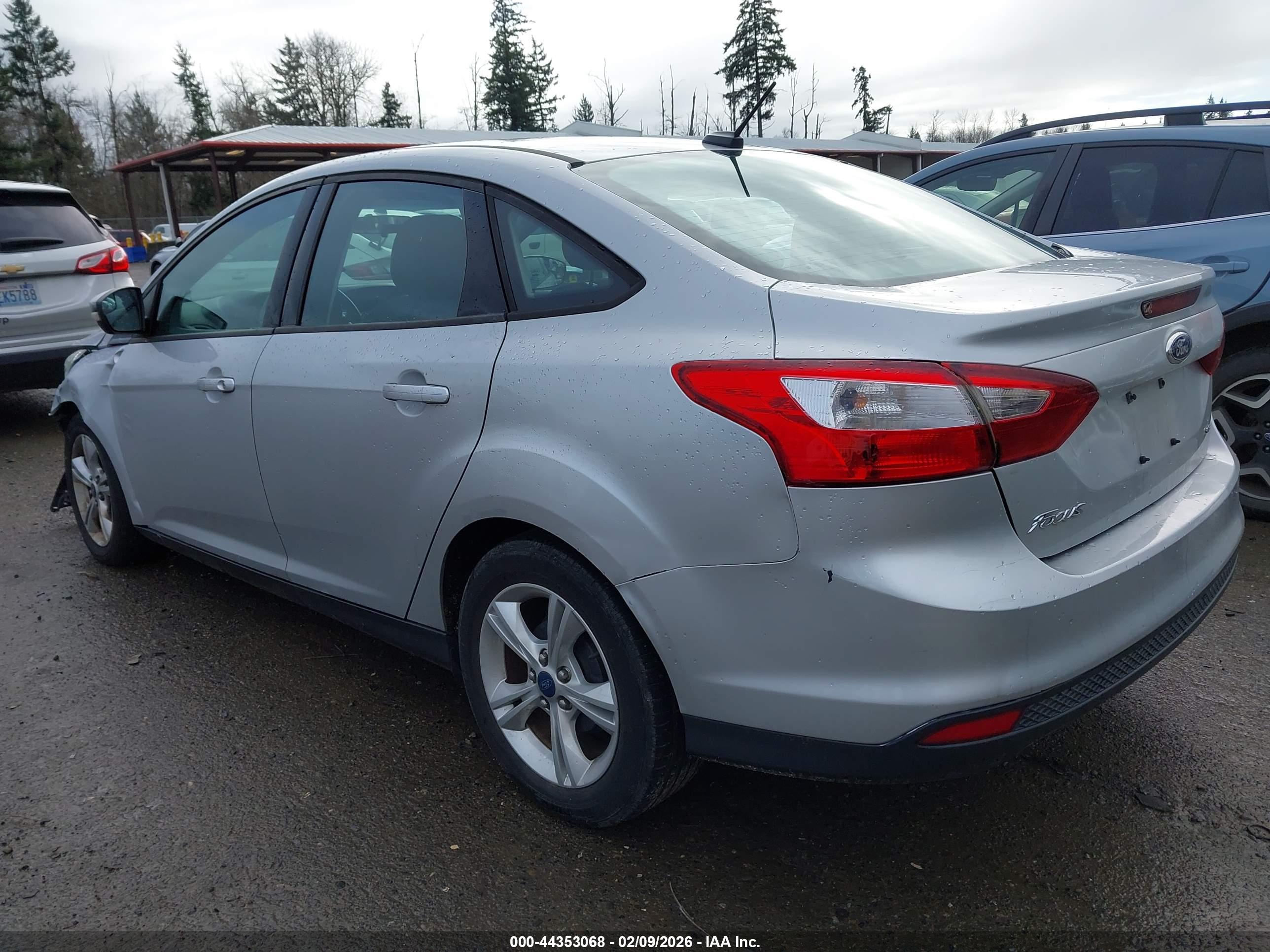 FORD FOCUS image 3