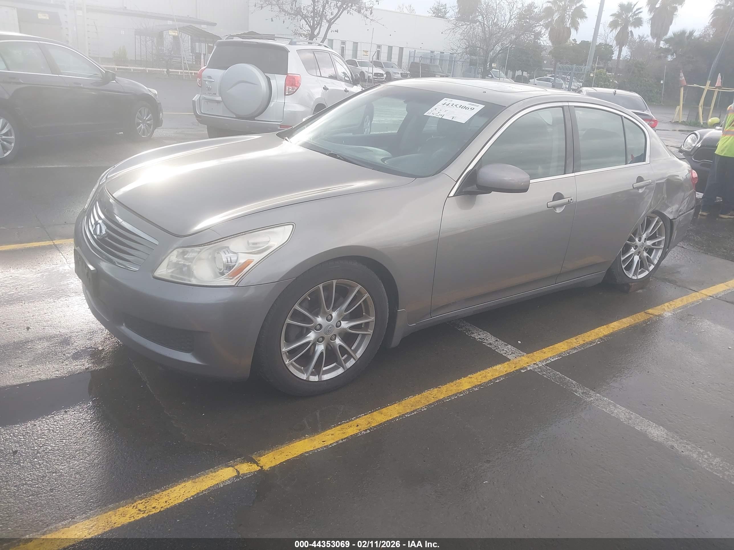 INFINITI G35 image 2