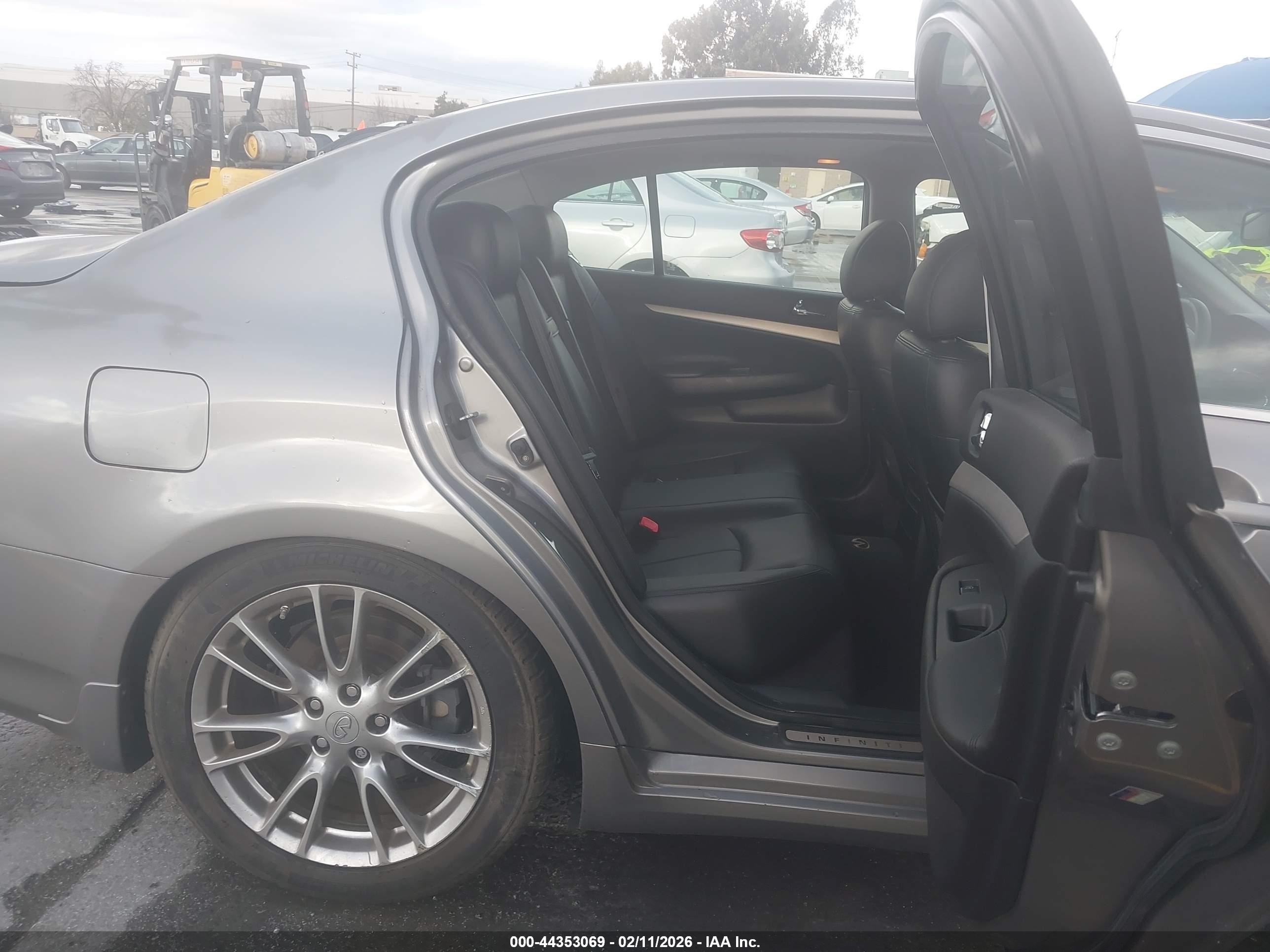 INFINITI G35 image 8