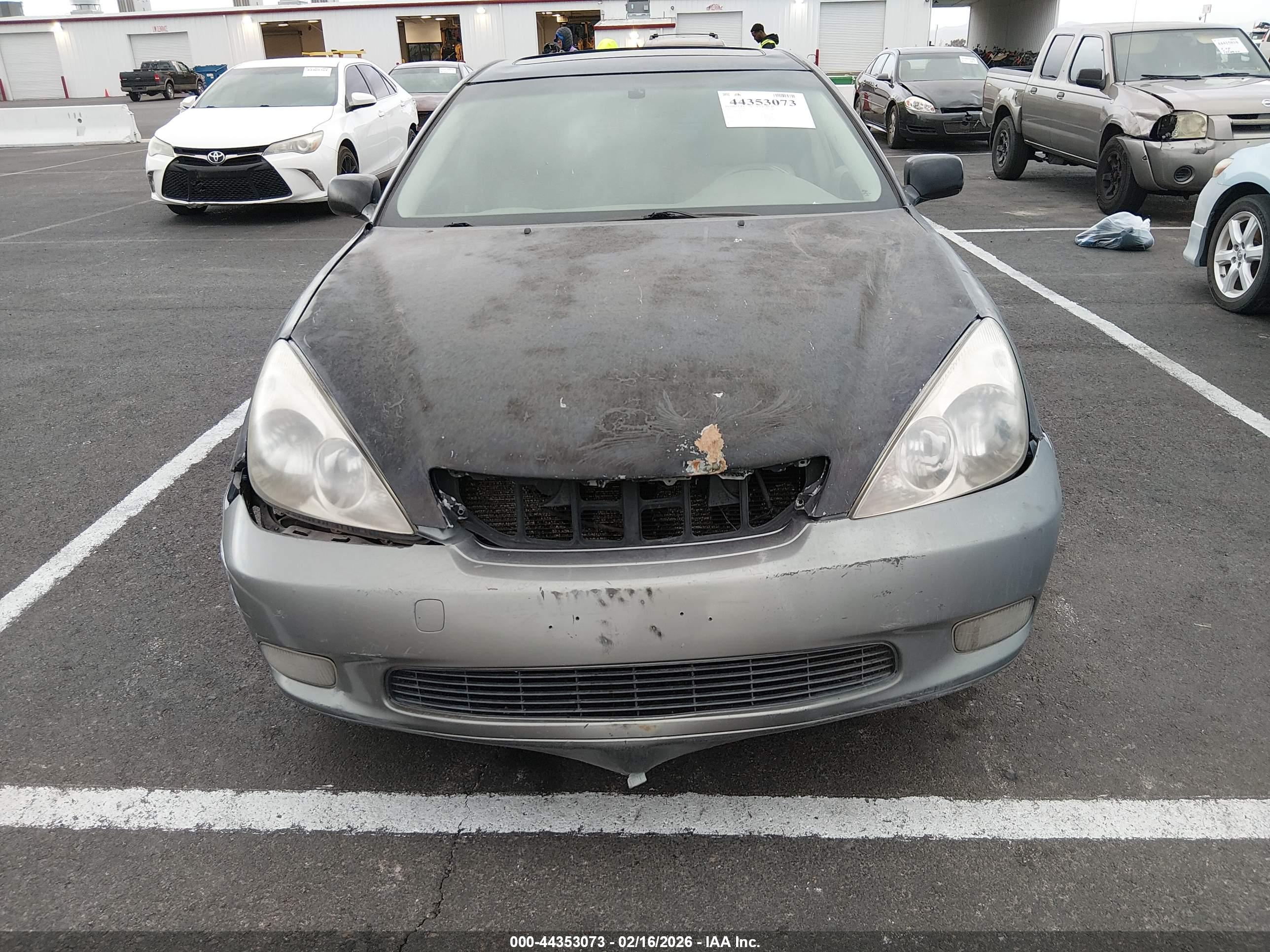 LEXUS ES image 6