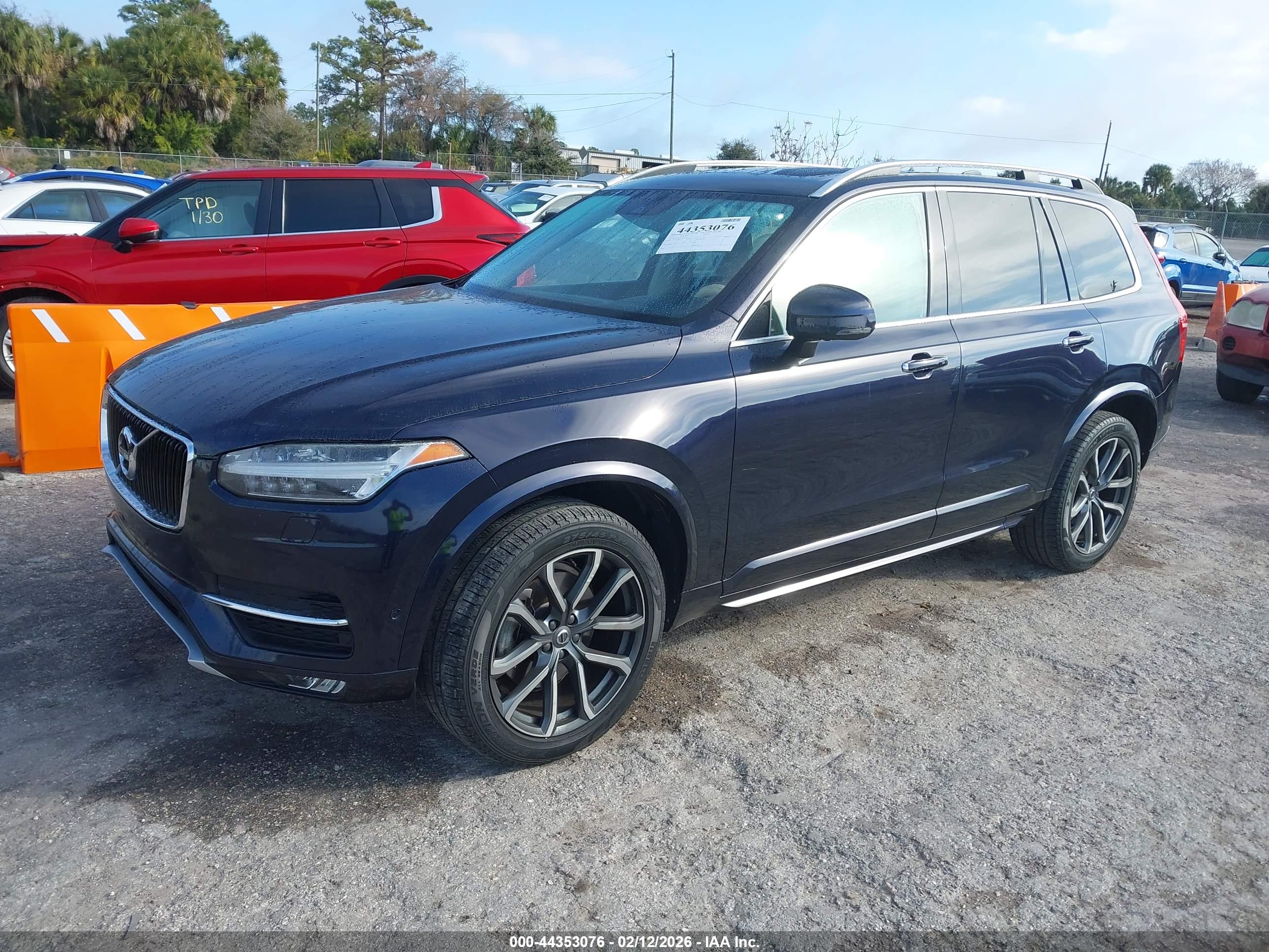 VOLVO XC90 image 2