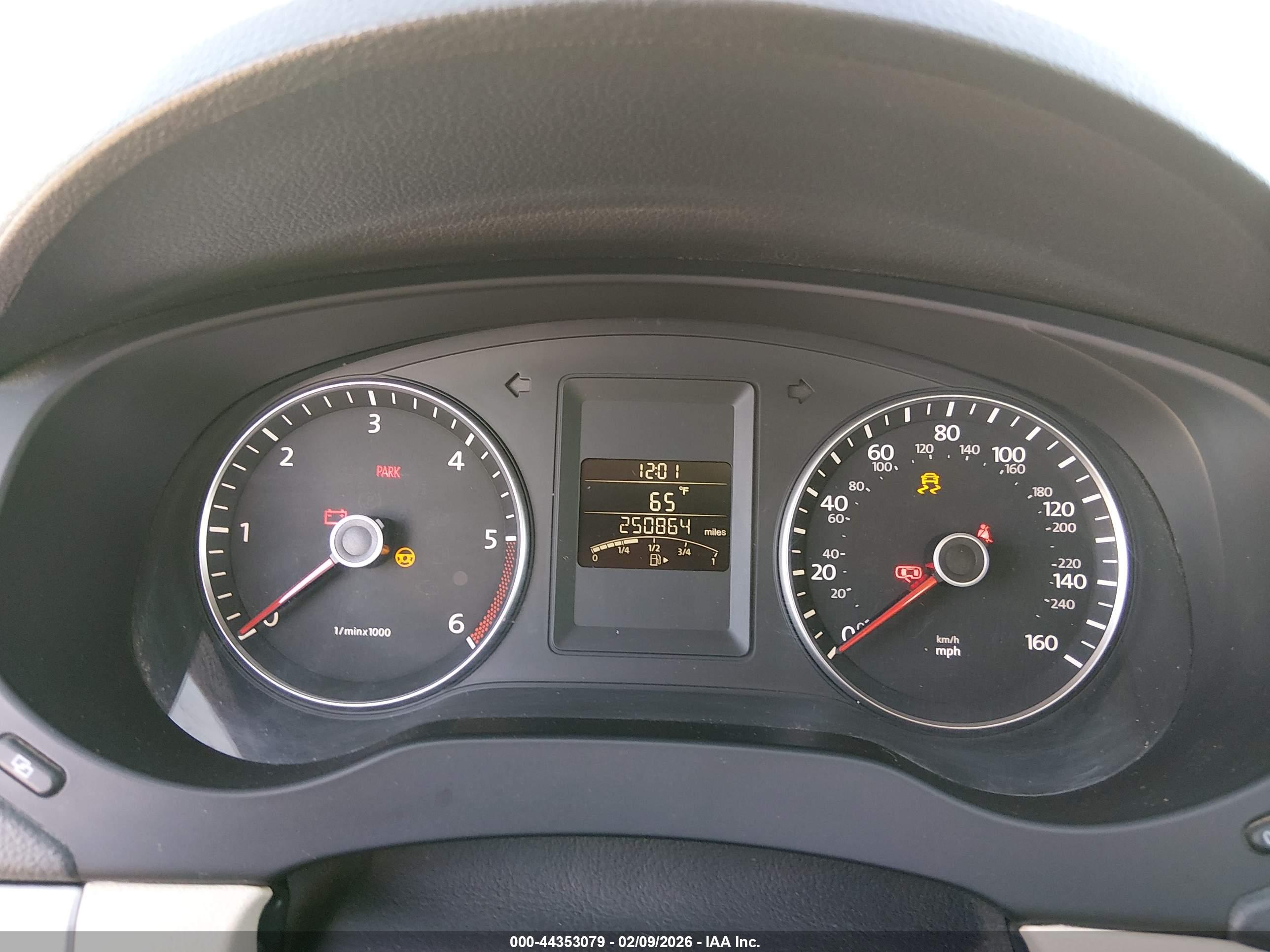 VOLKSWAGEN JETTA image 7
