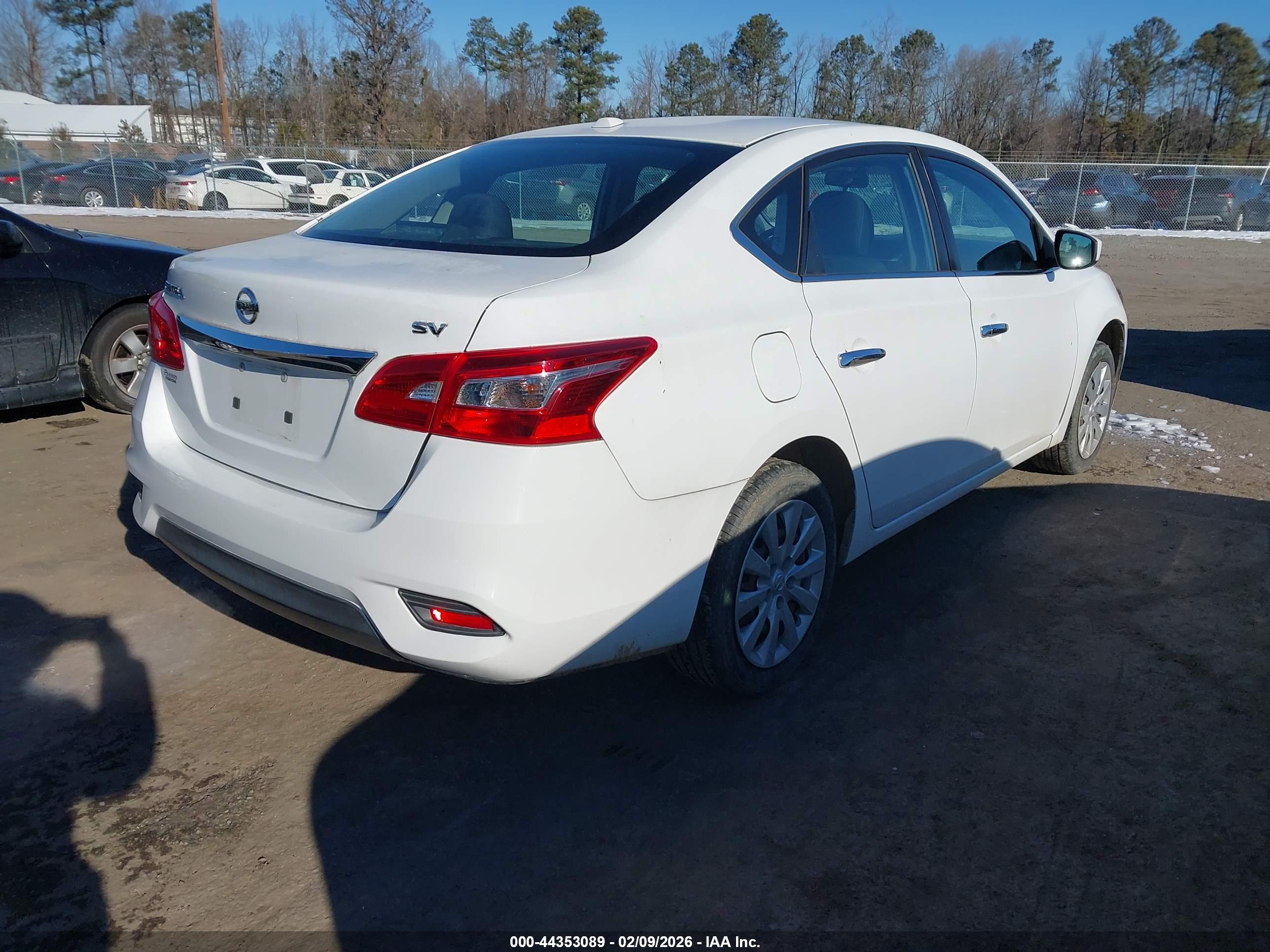 NISSAN SENTRA image 4
