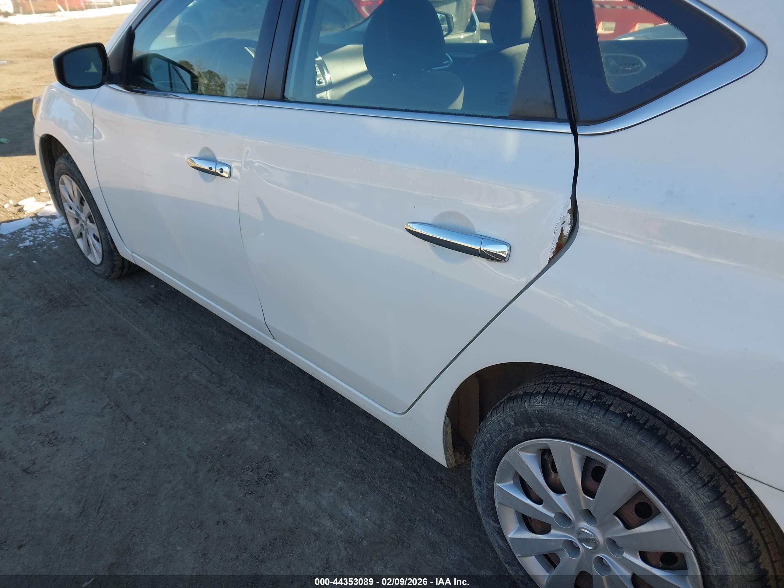 NISSAN SENTRA image 6