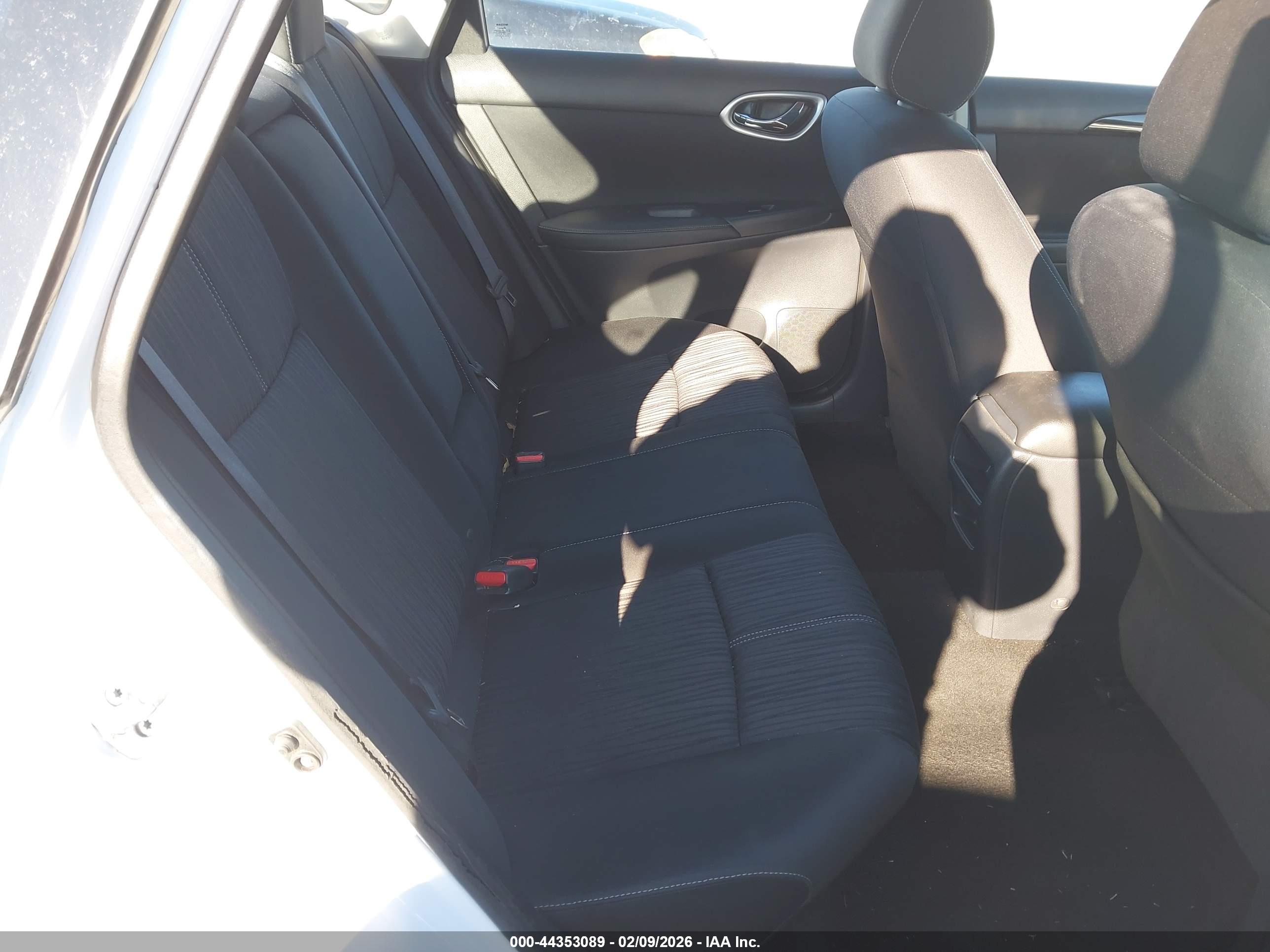 NISSAN SENTRA image 8