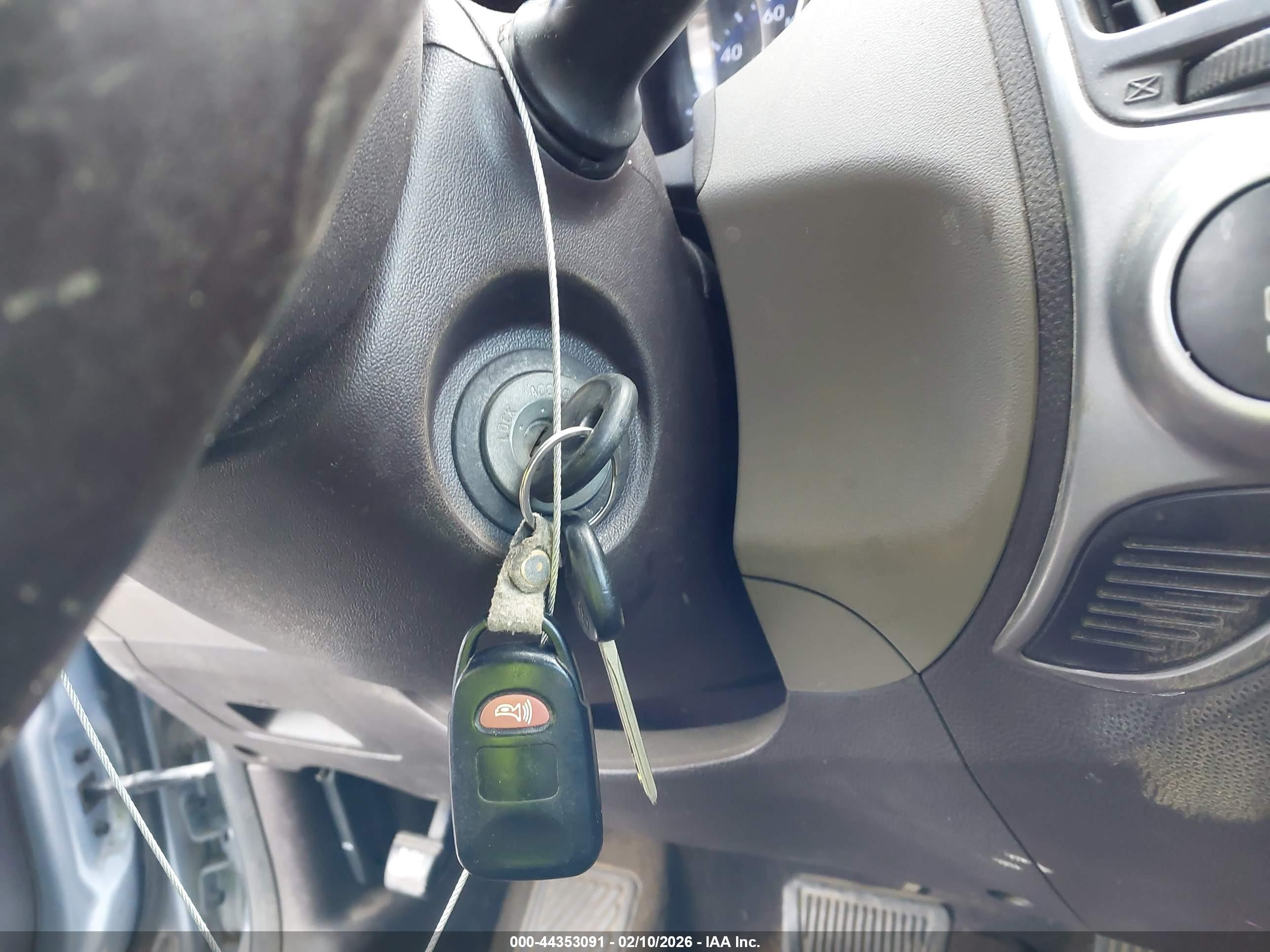 HYUNDAI TUCSON image 11