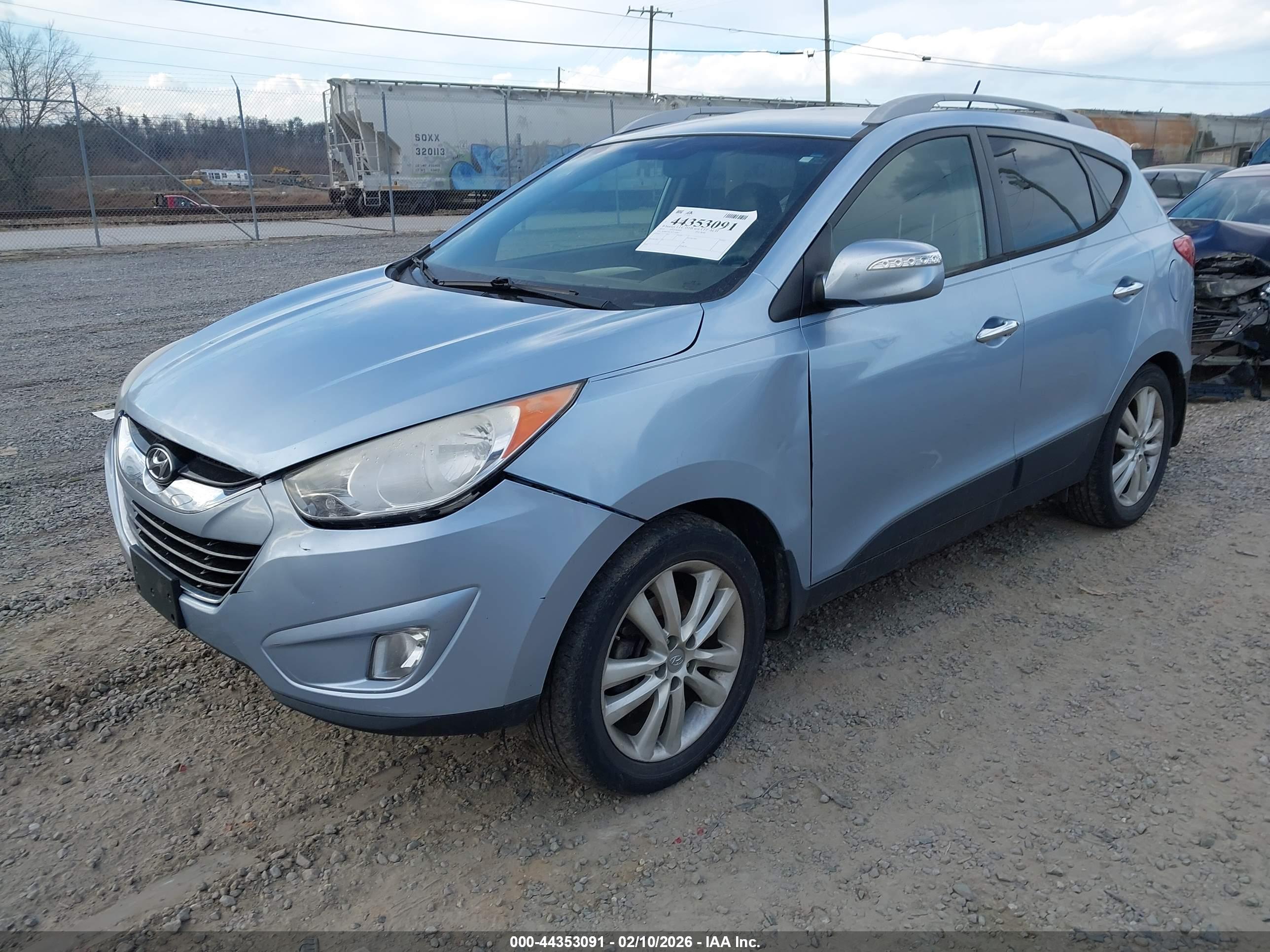 HYUNDAI TUCSON image 2