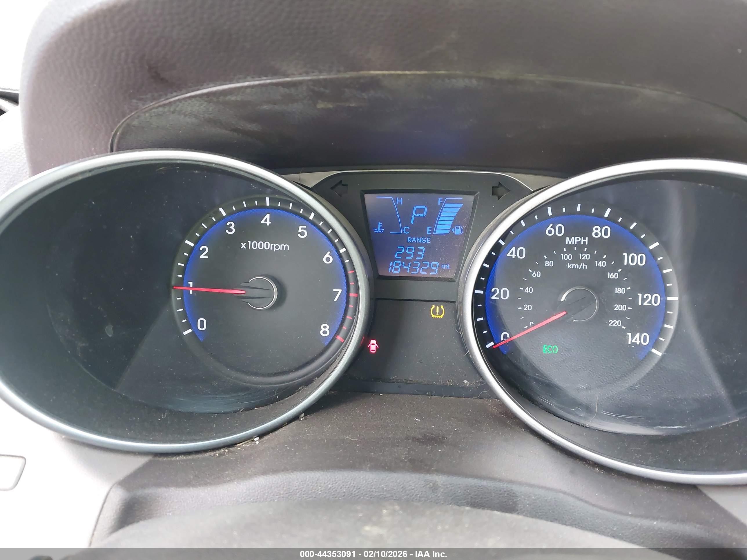 HYUNDAI TUCSON image 7