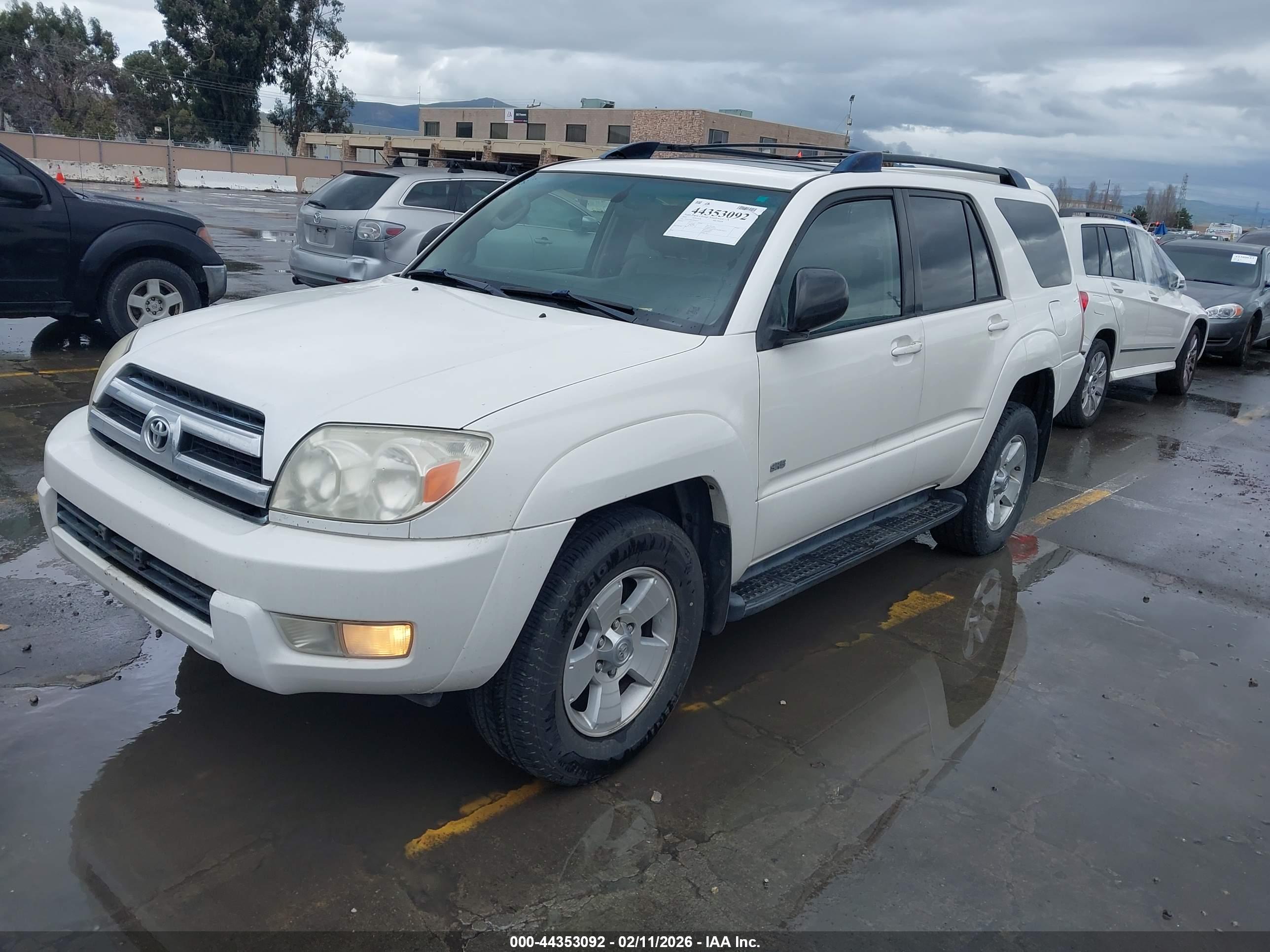 TOYOTA 4RUNNER image 2