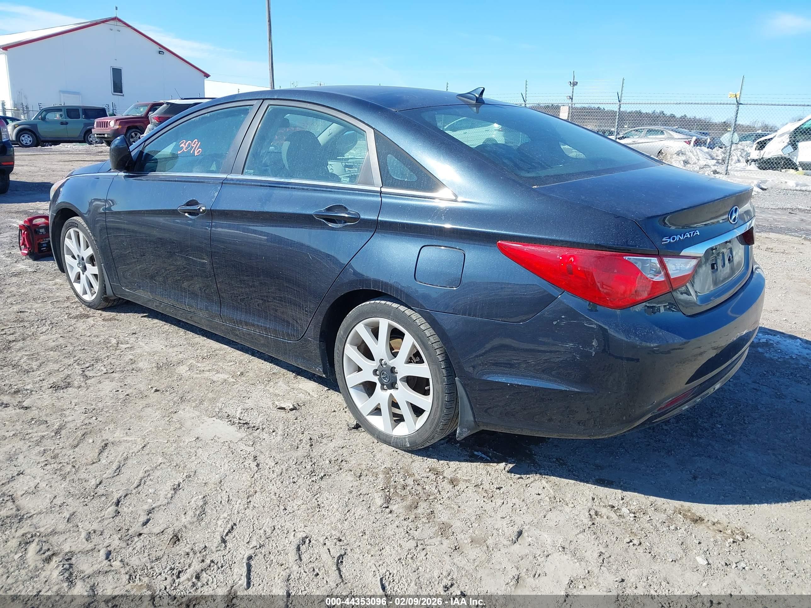 HYUNDAI SONATA image 3