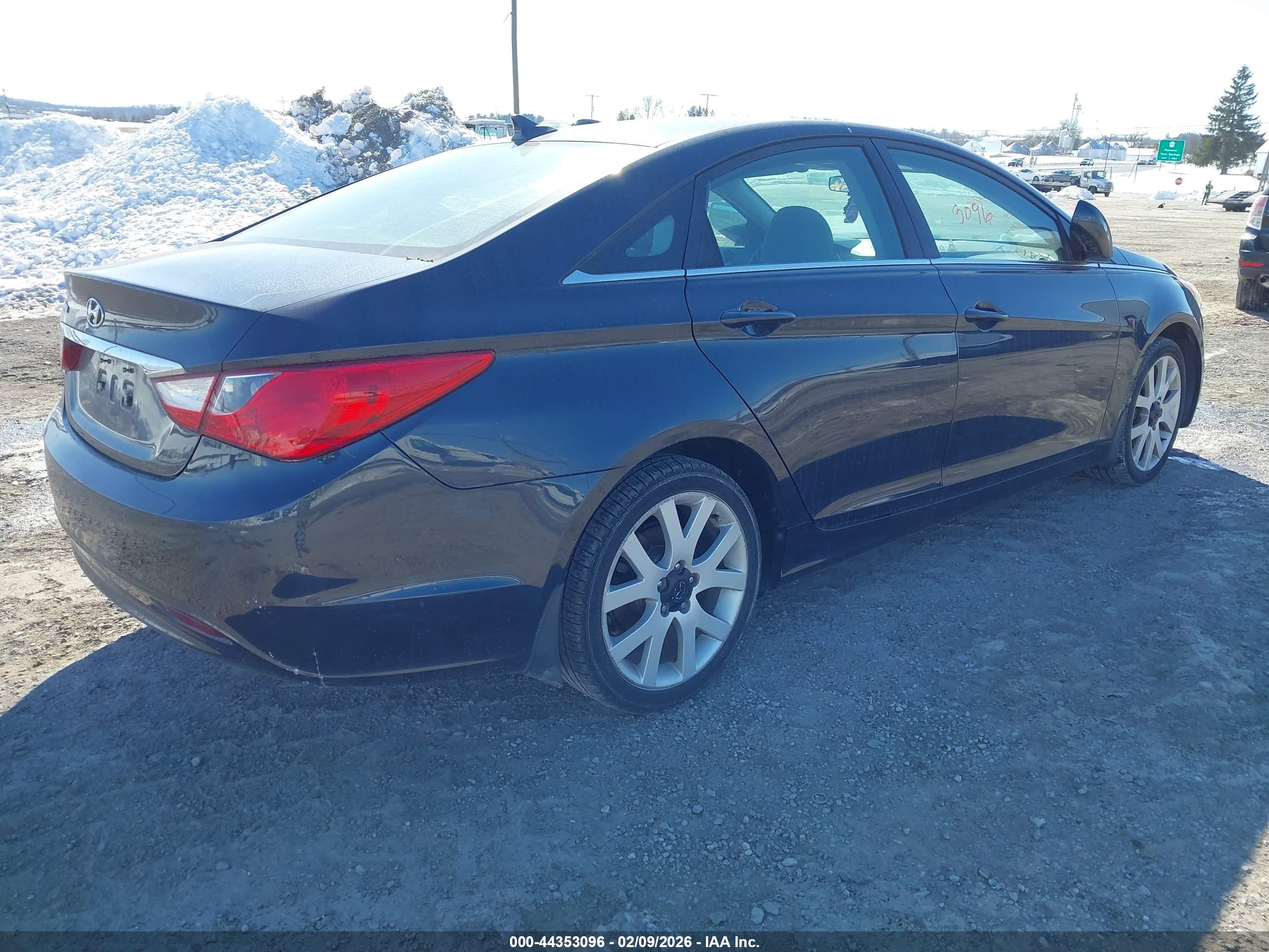 HYUNDAI SONATA image 4