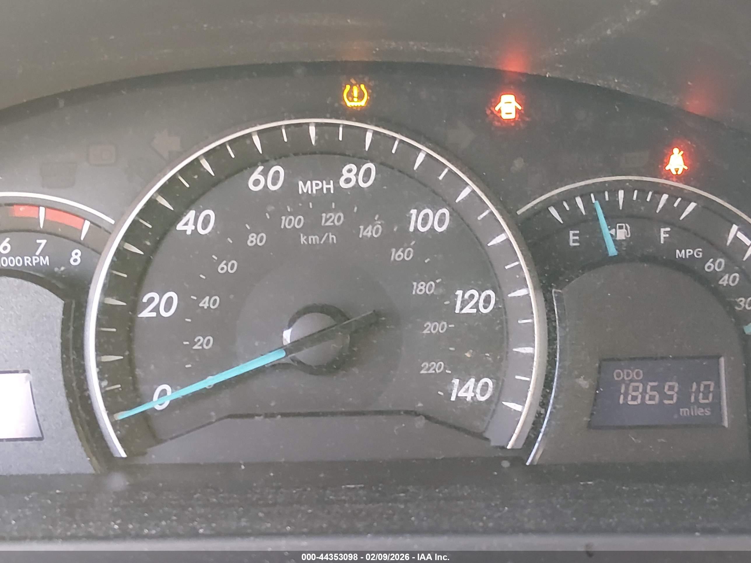 TOYOTA CAMRY image 7