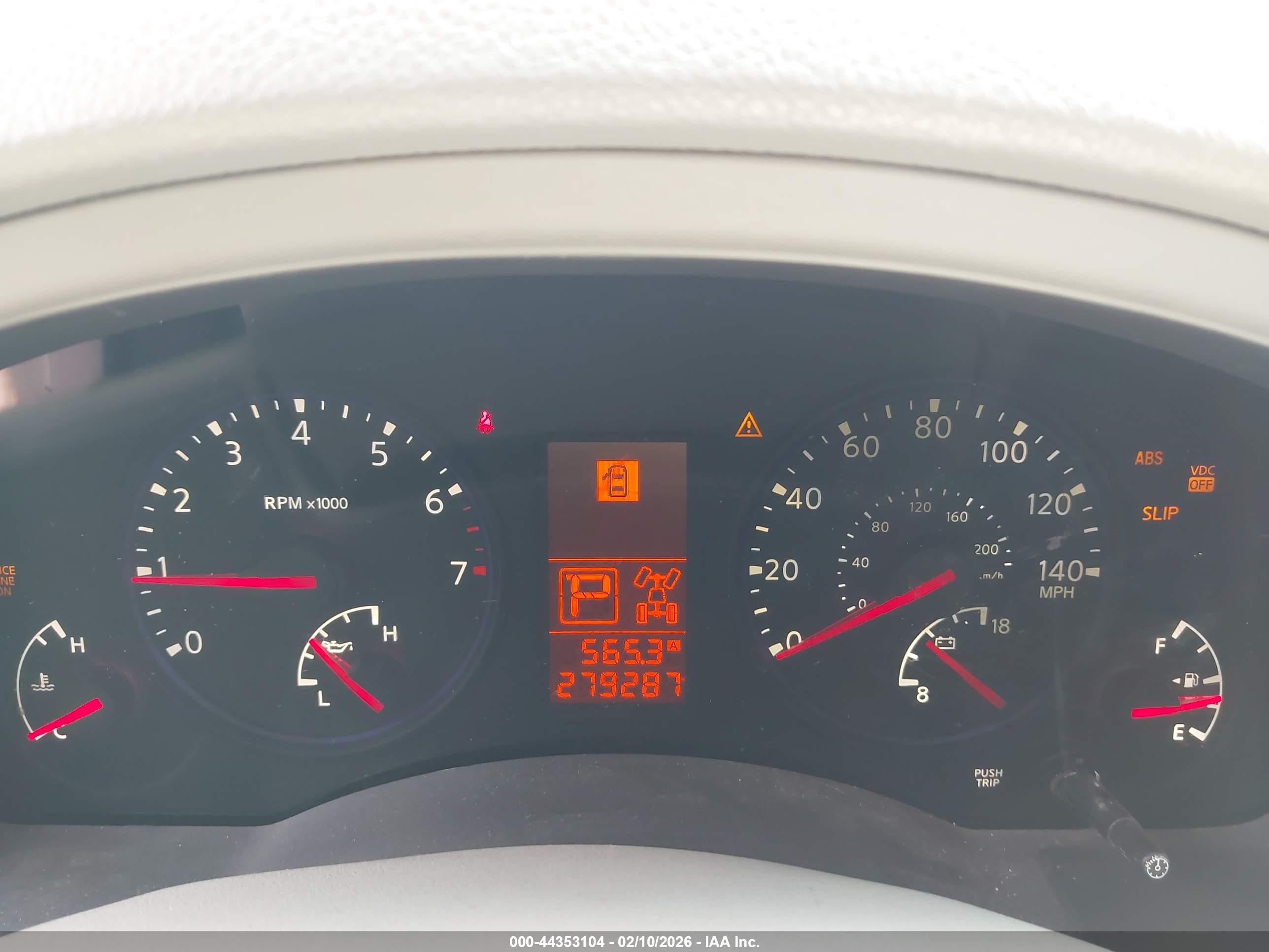 INFINITI QX56 image 7