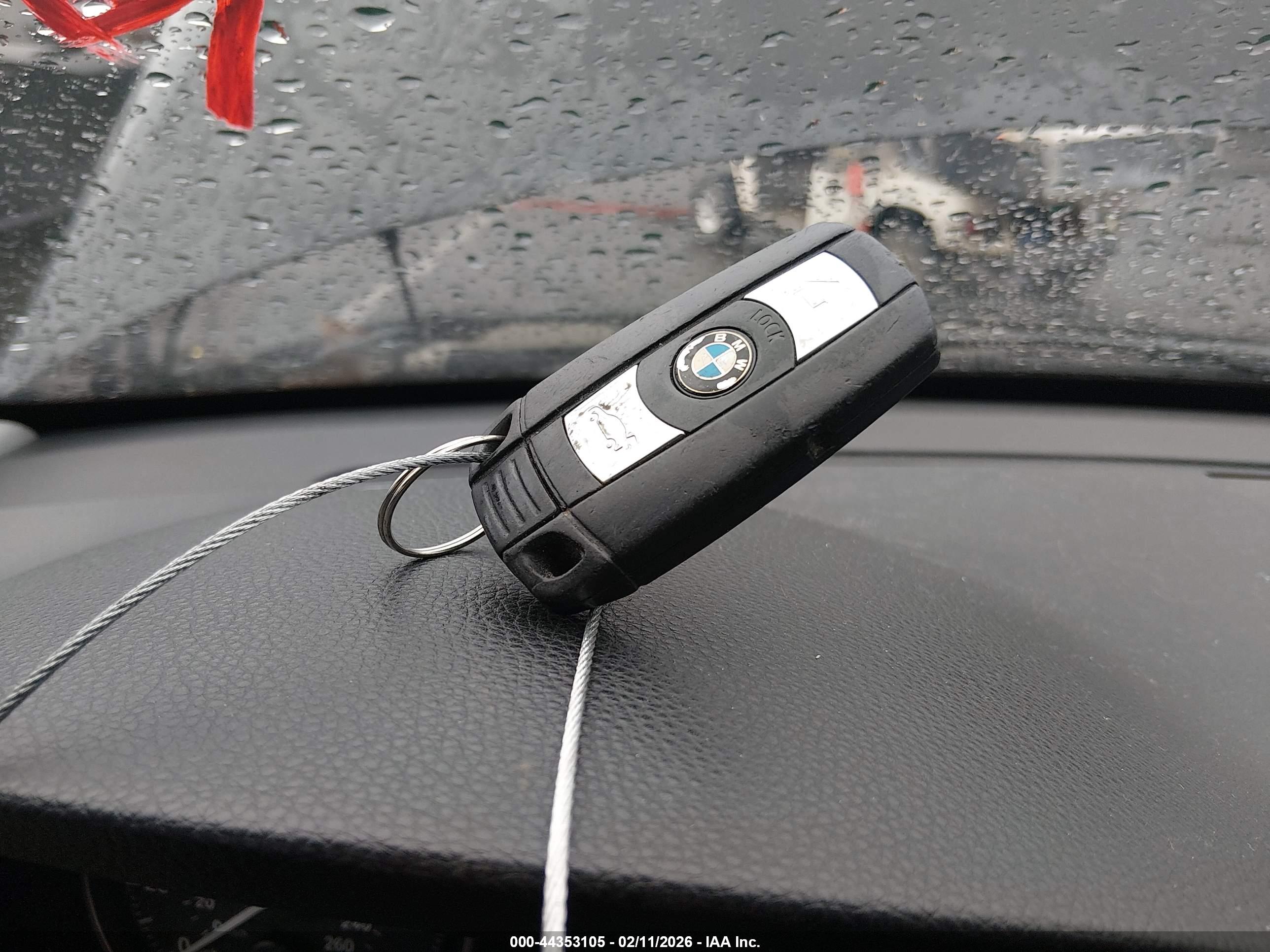 BMW 328I image 11