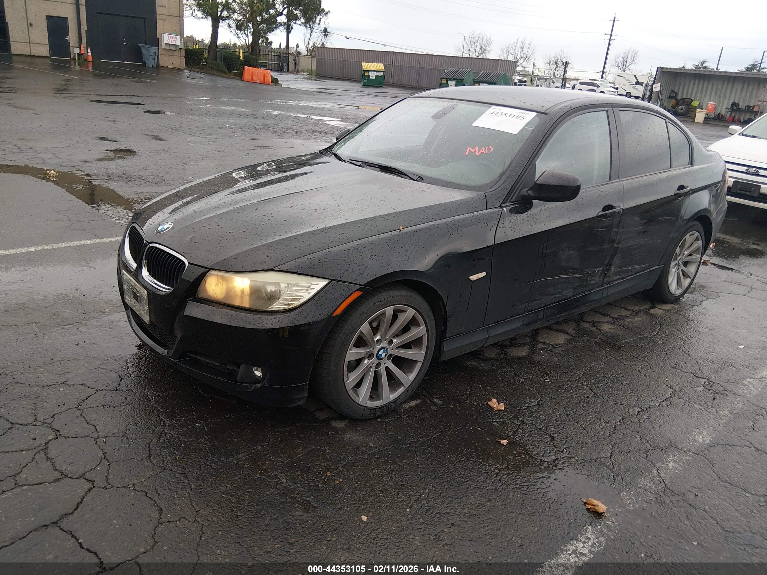 BMW 328I image 2