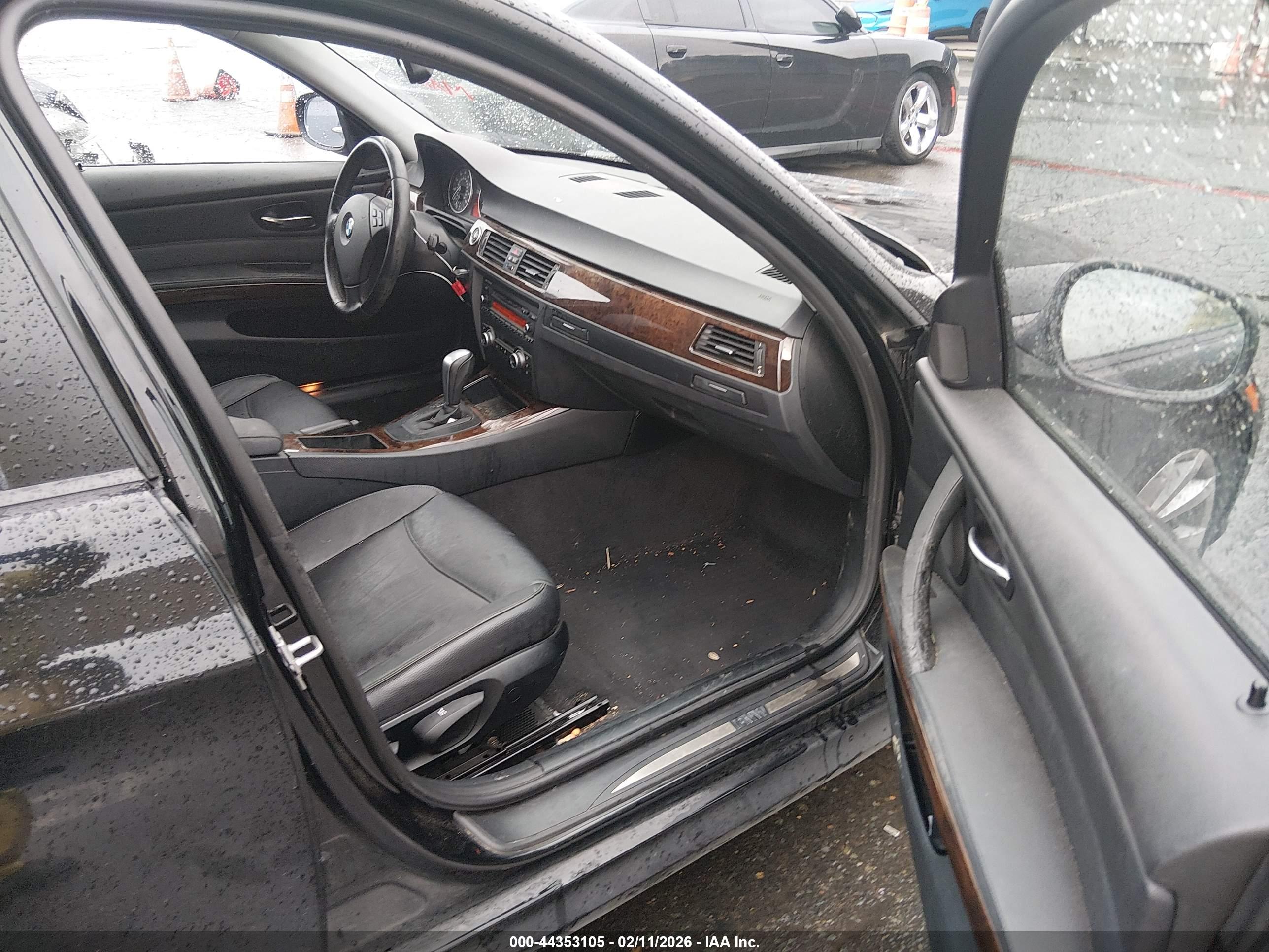 BMW 328I image 5