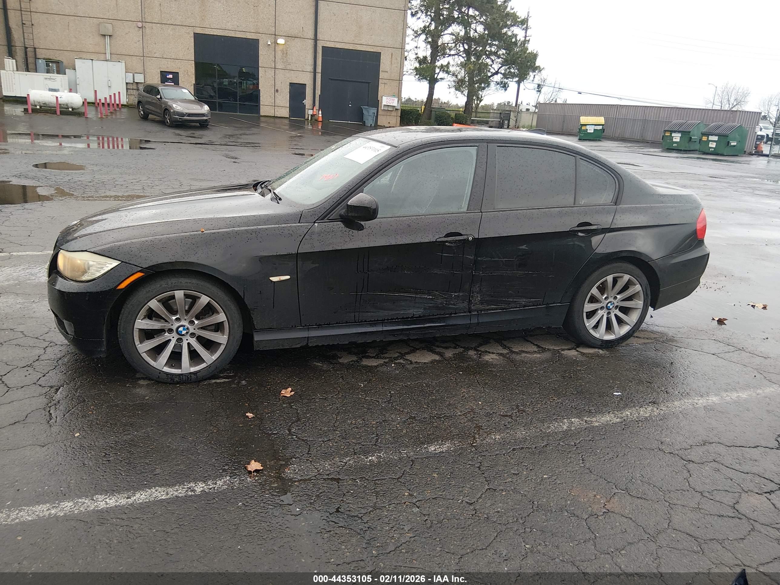 BMW 328I image 6
