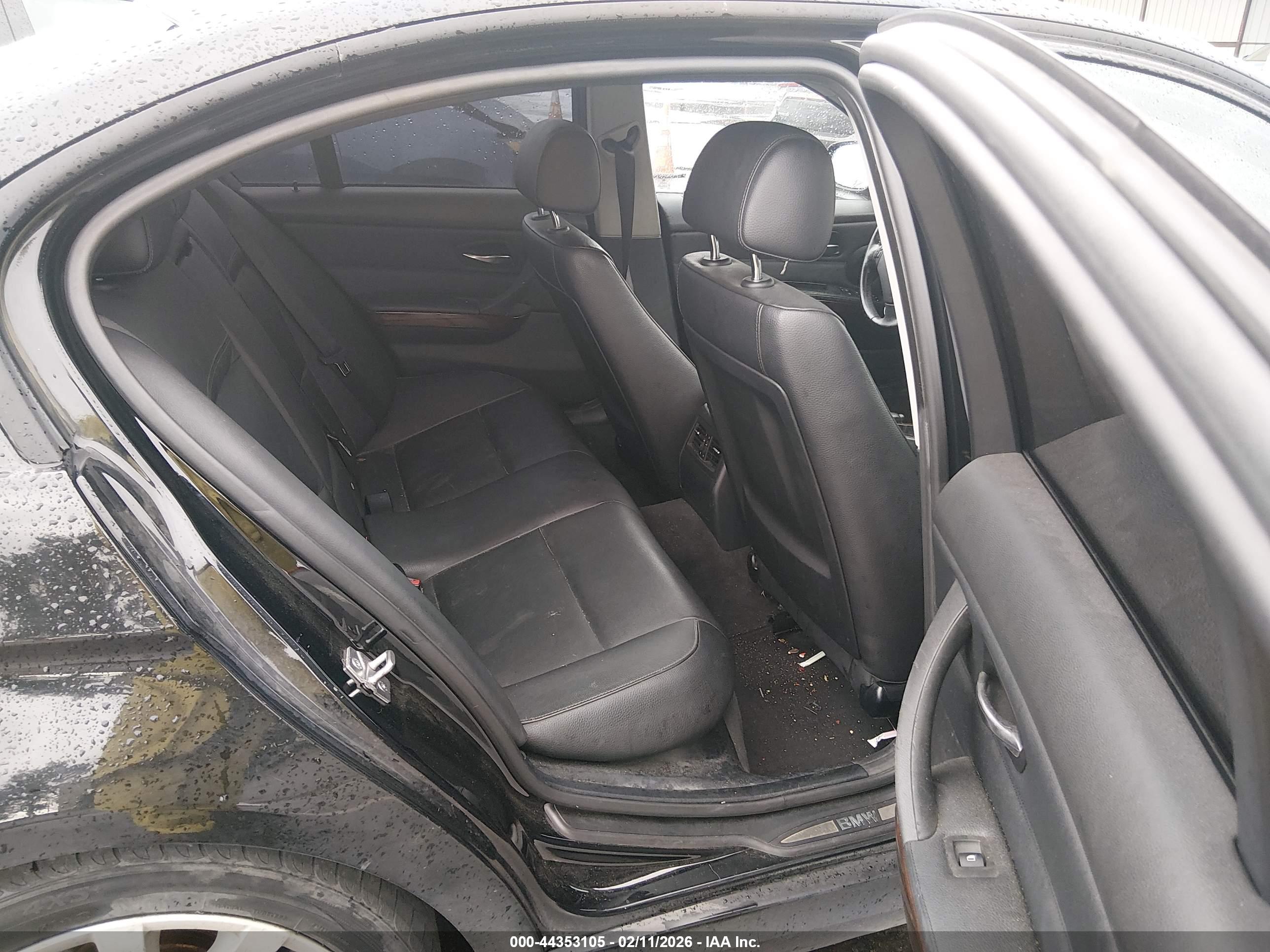 BMW 328I image 8