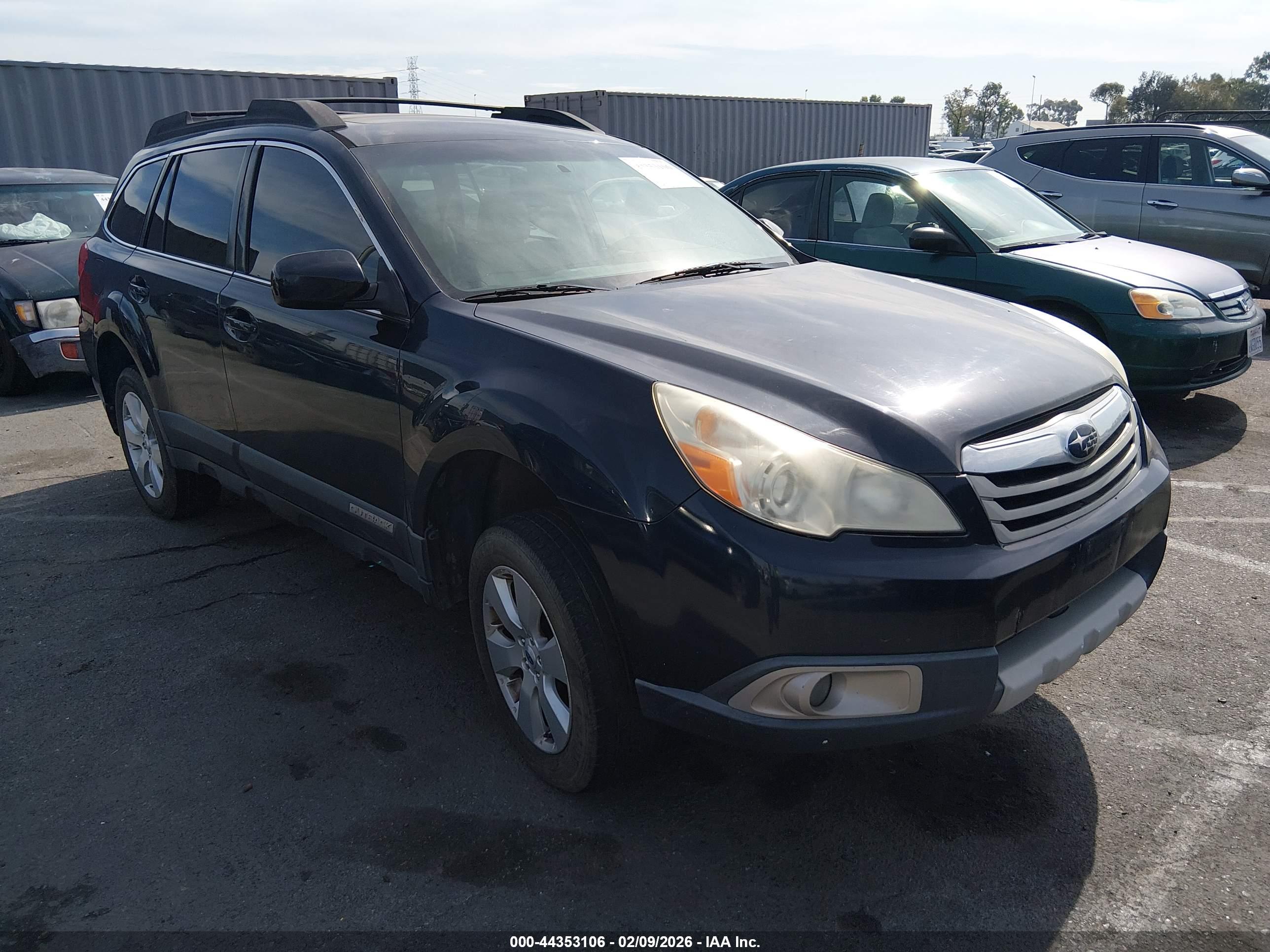 SUBARU OUTBACK image 6