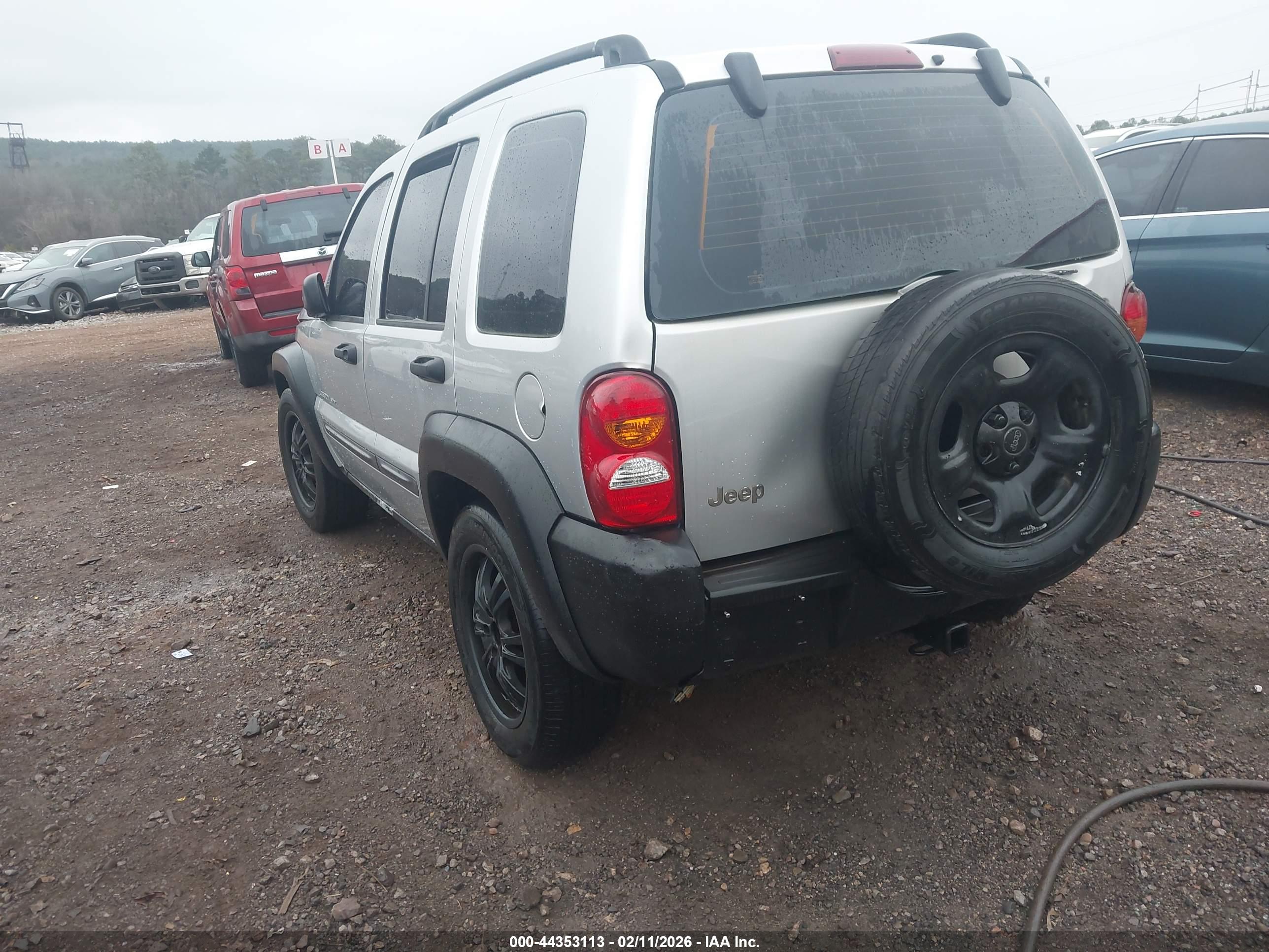 JEEP LIBERTY image 3