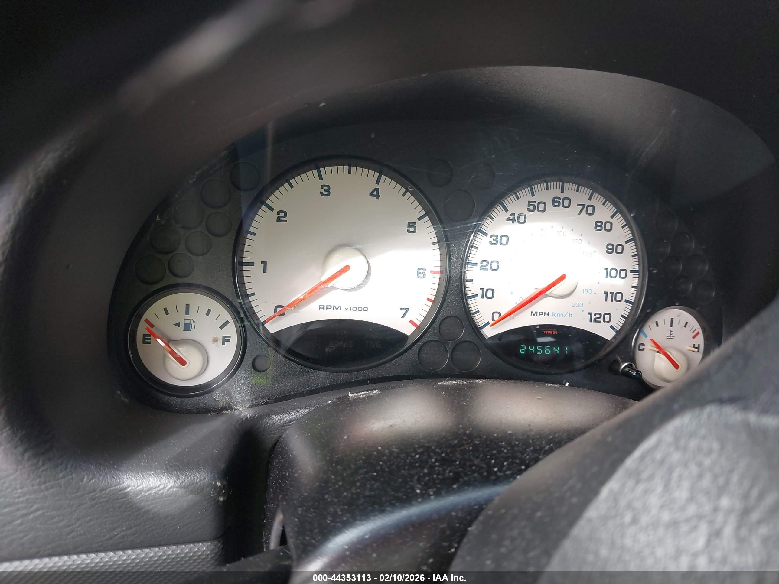 JEEP LIBERTY image 7