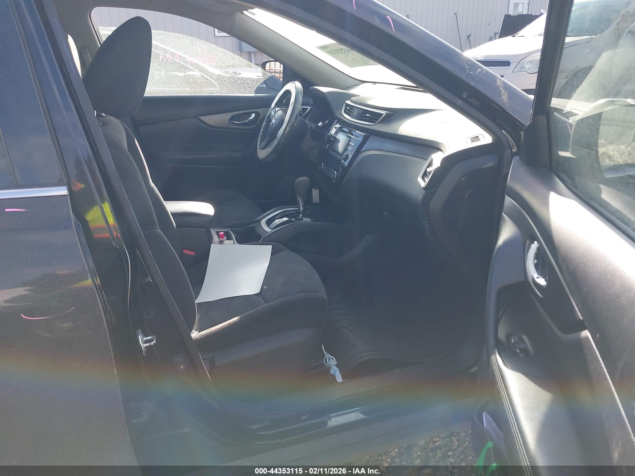 NISSAN ROGUE image 5