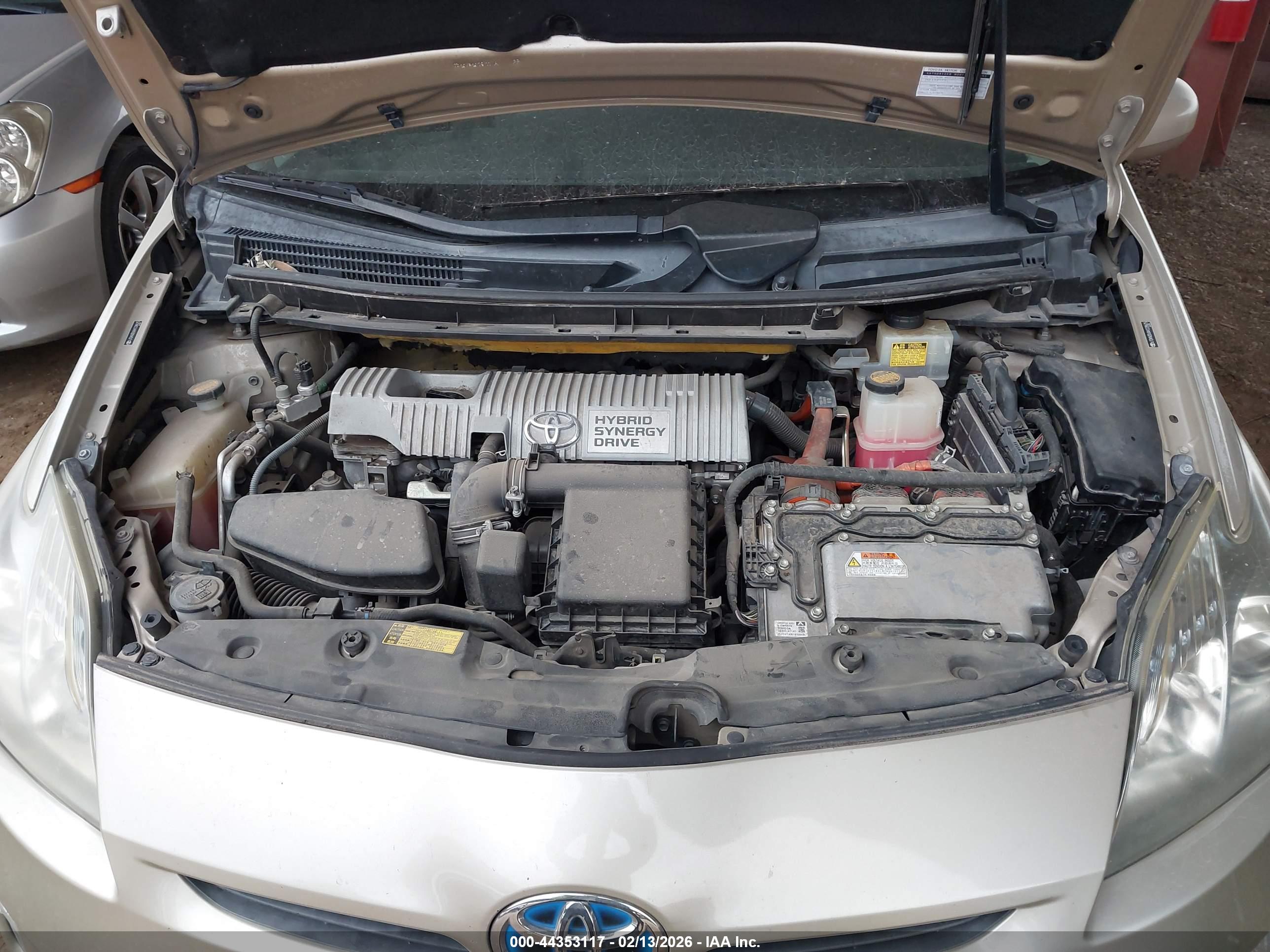TOYOTA PRIUS image 10