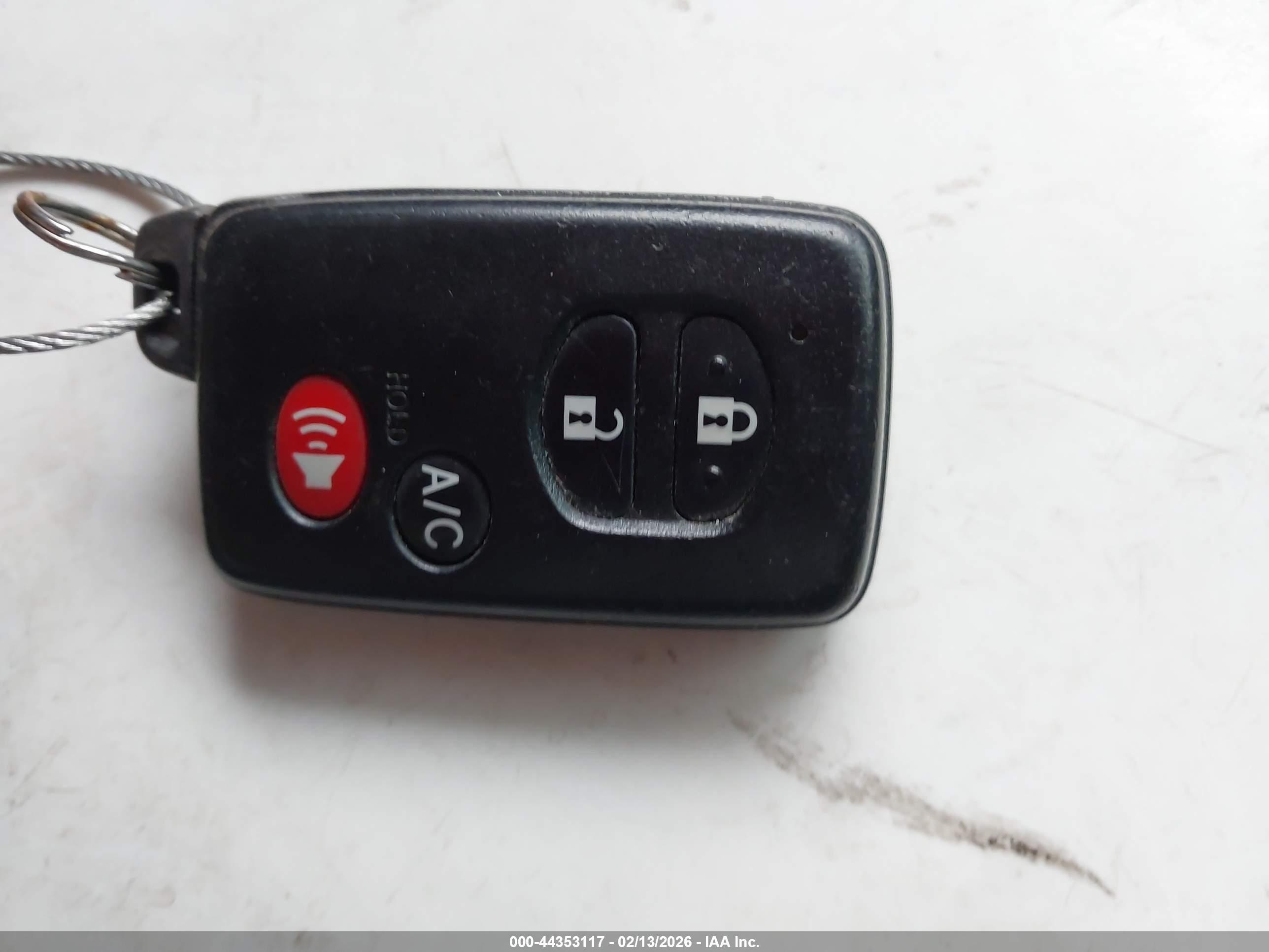 TOYOTA PRIUS image 11
