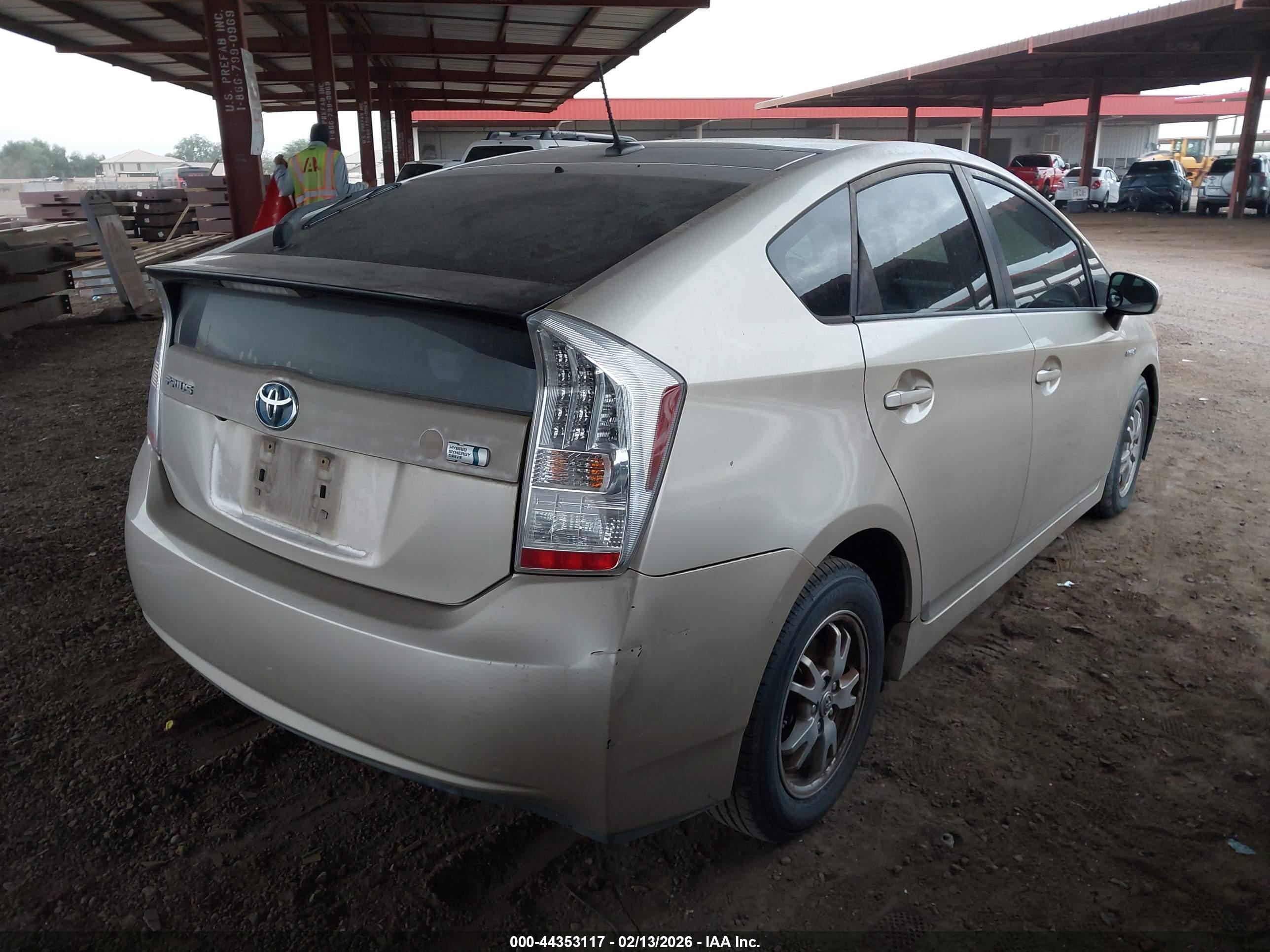 TOYOTA PRIUS image 4