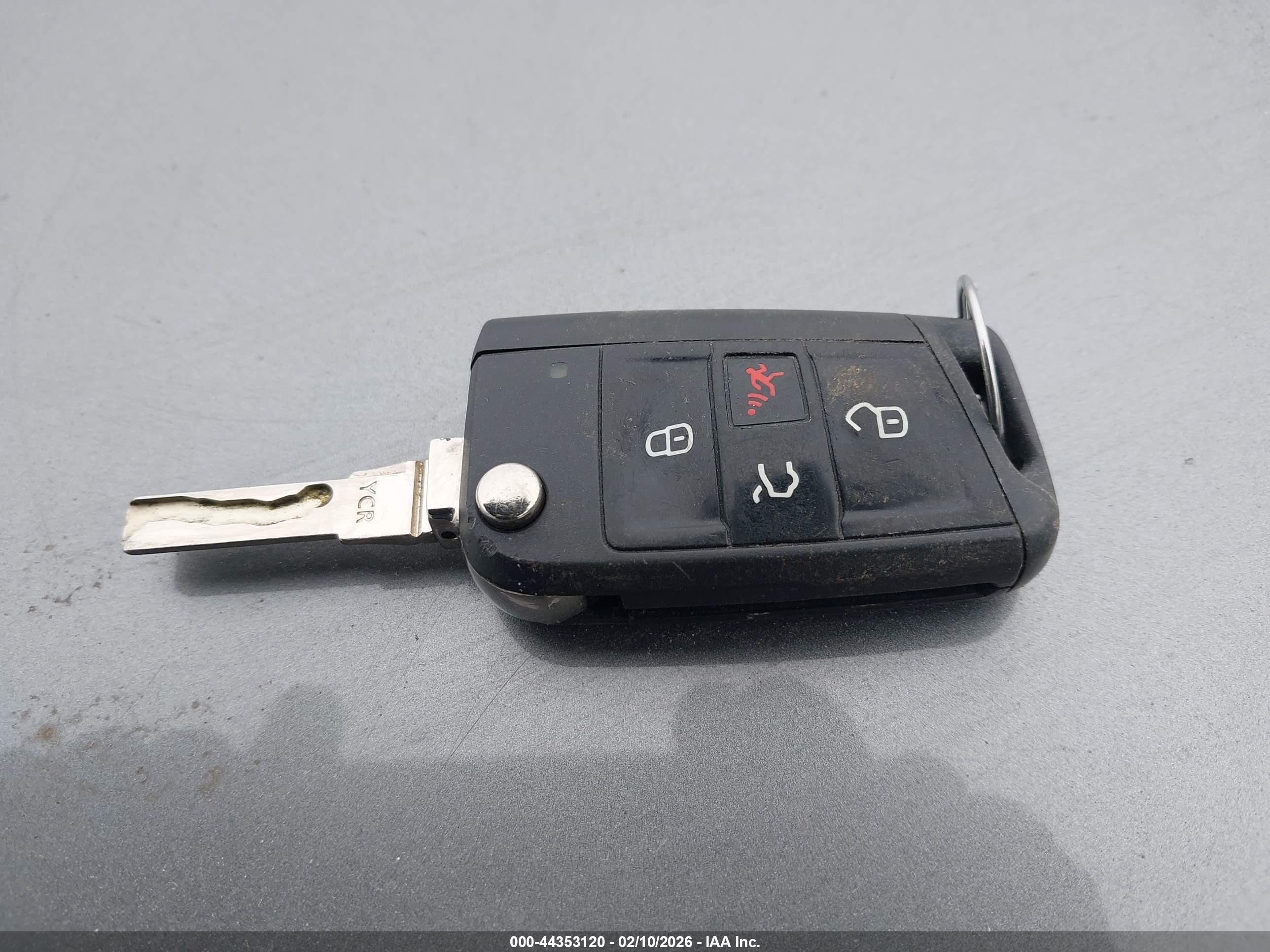 VOLKSWAGEN GOLF image 11