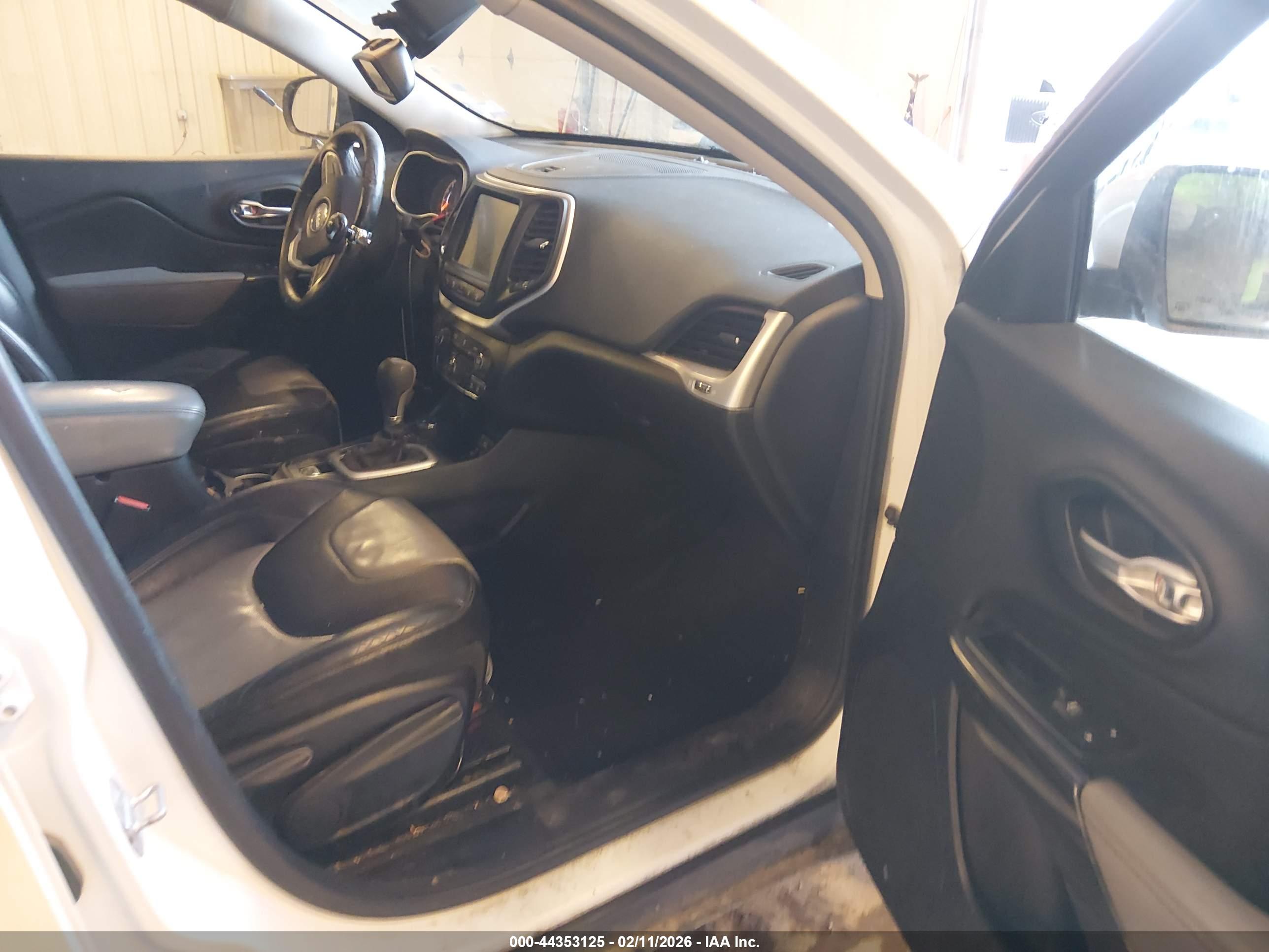 JEEP CHEROKEE image 5