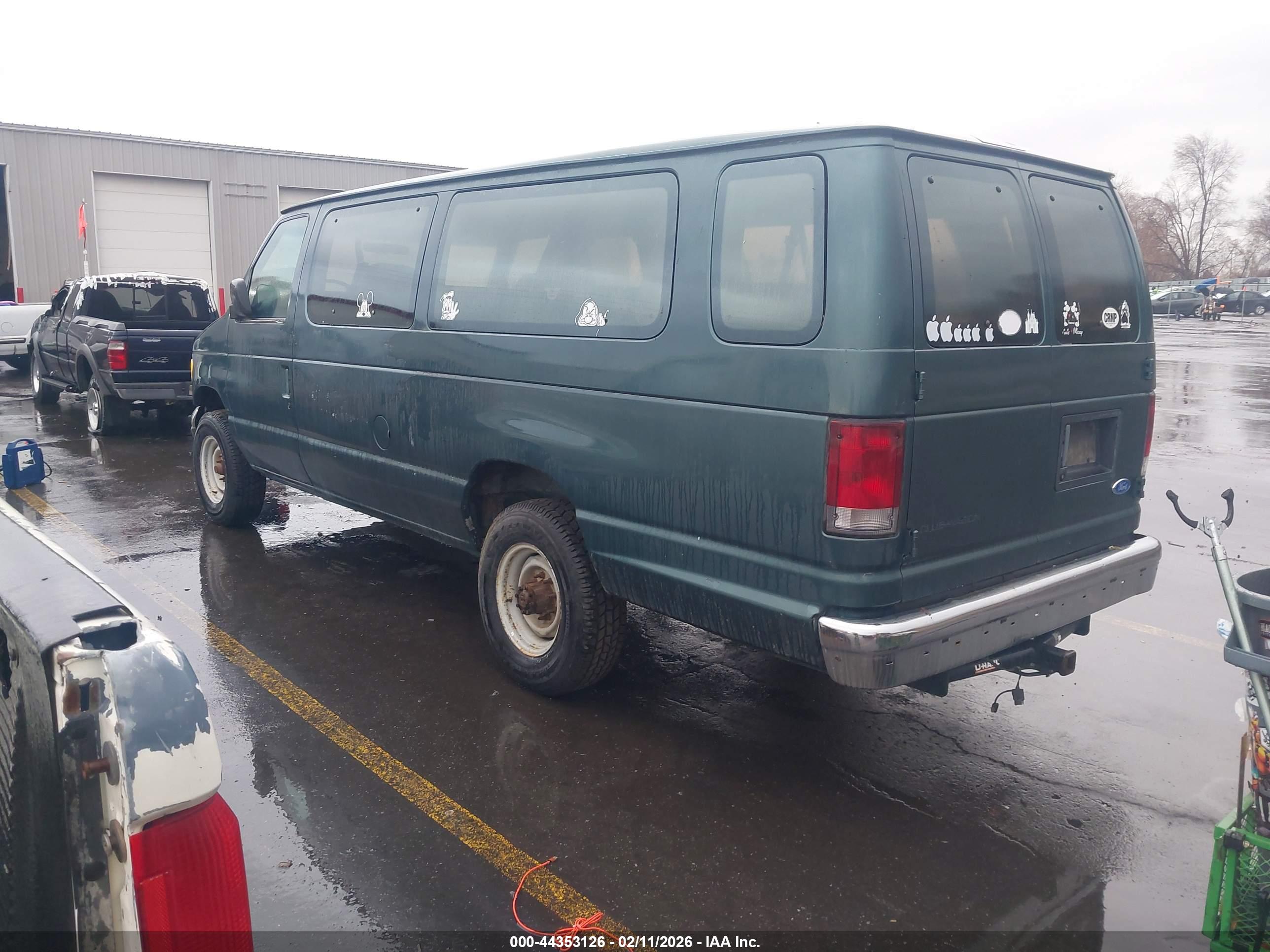 FORD ECONOLINE image 3