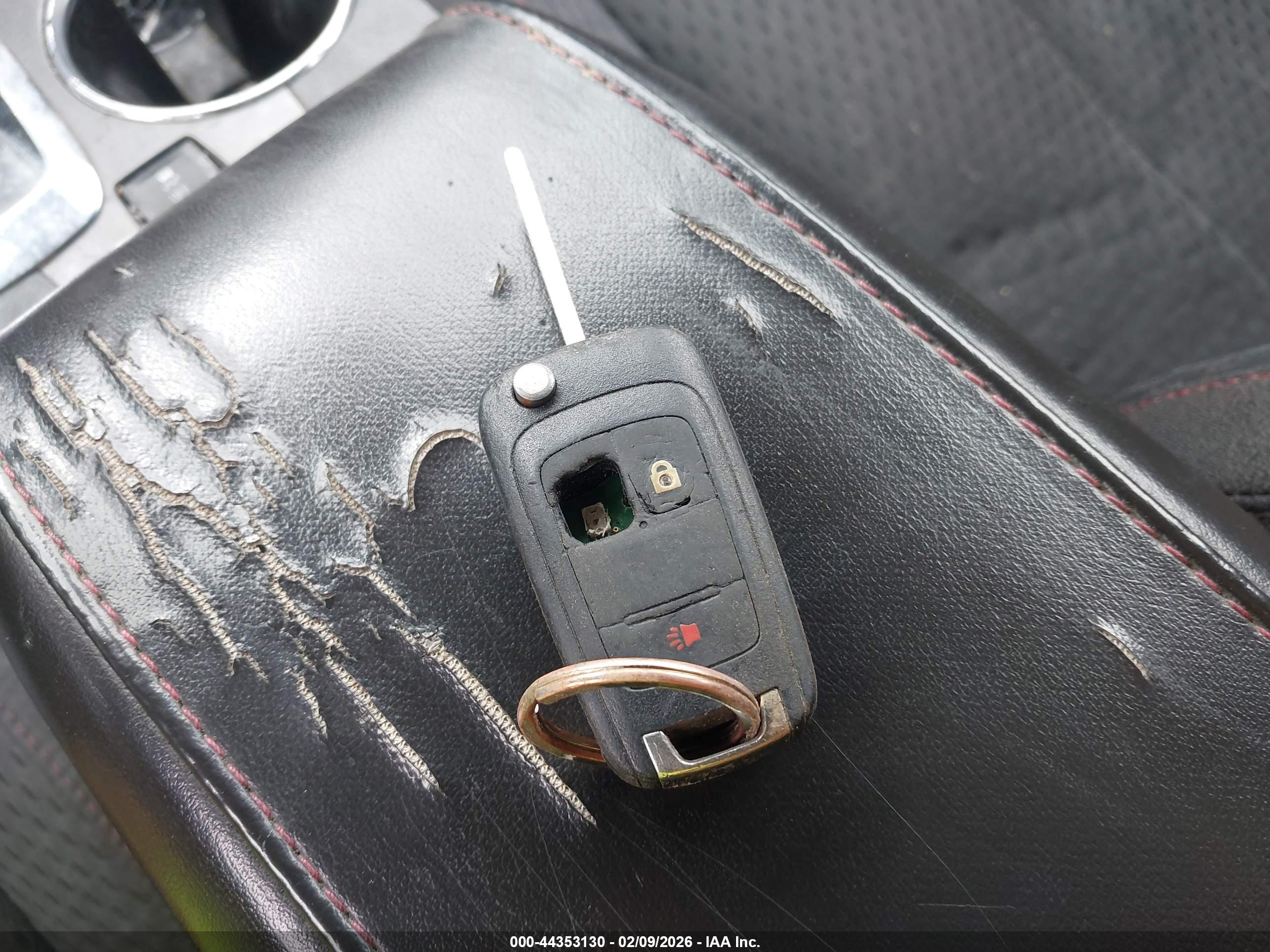 CHEVROLET EQUINOX image 11