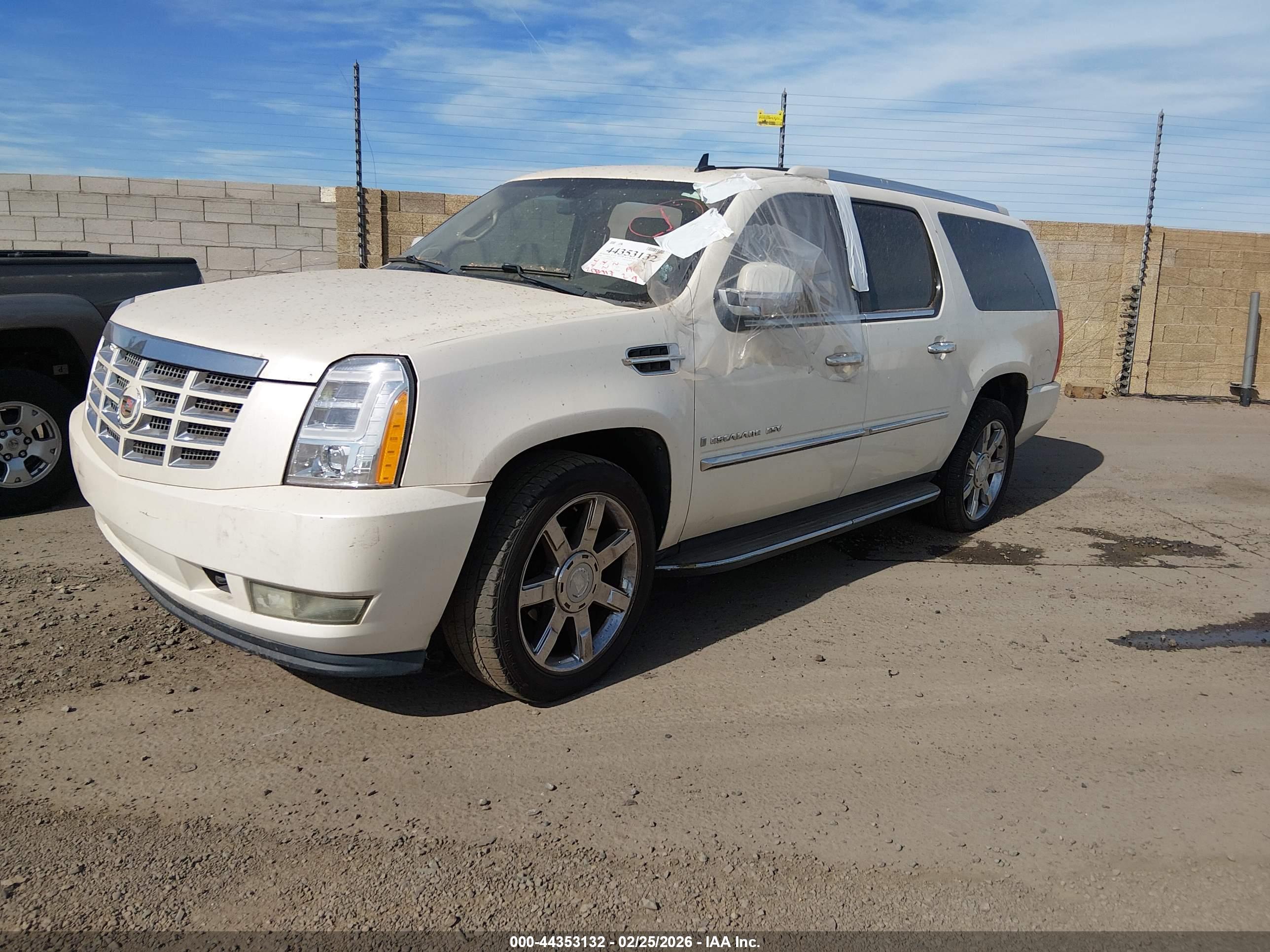 CADILLAC ESCALADE image 2