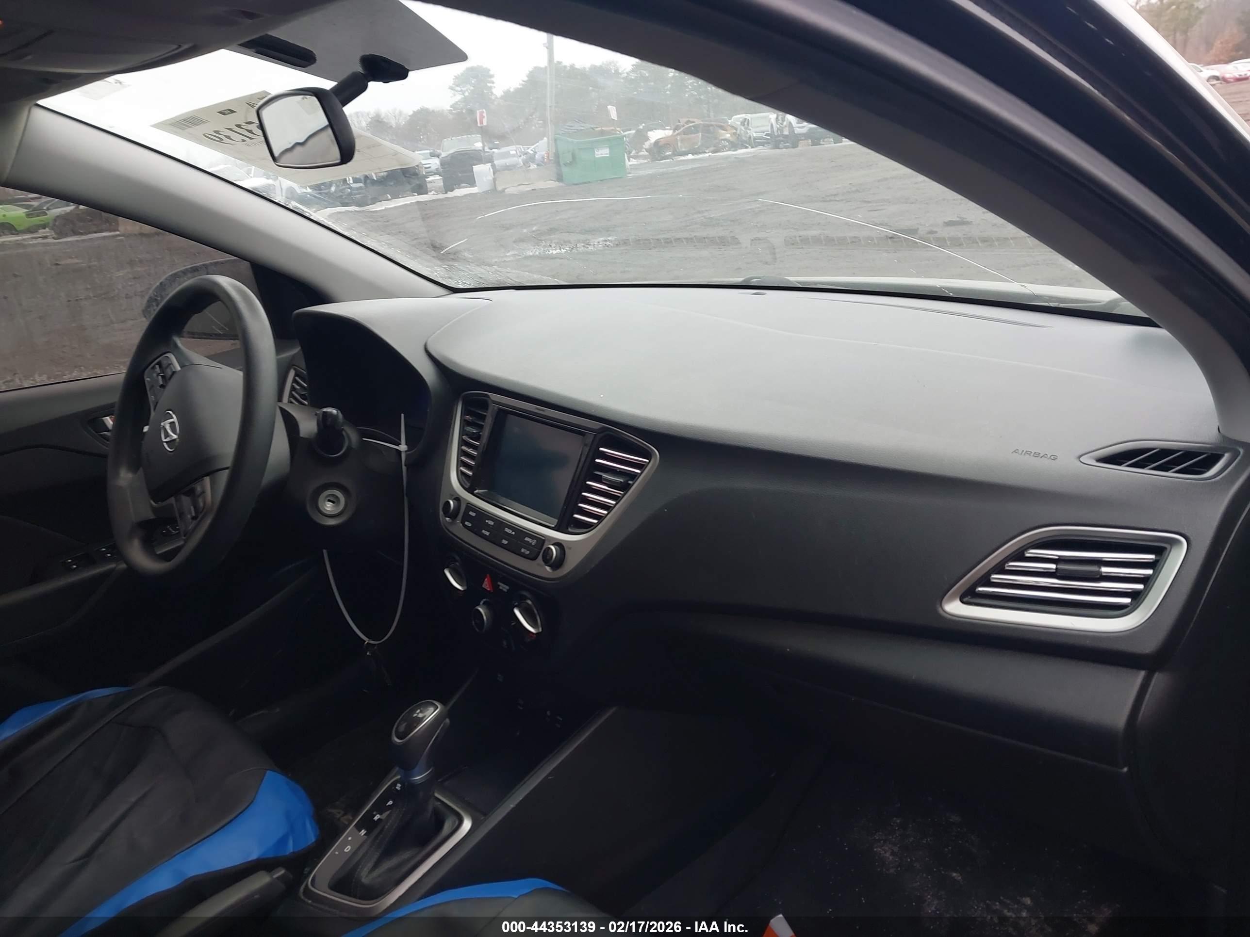 HYUNDAI ACCENT image 5