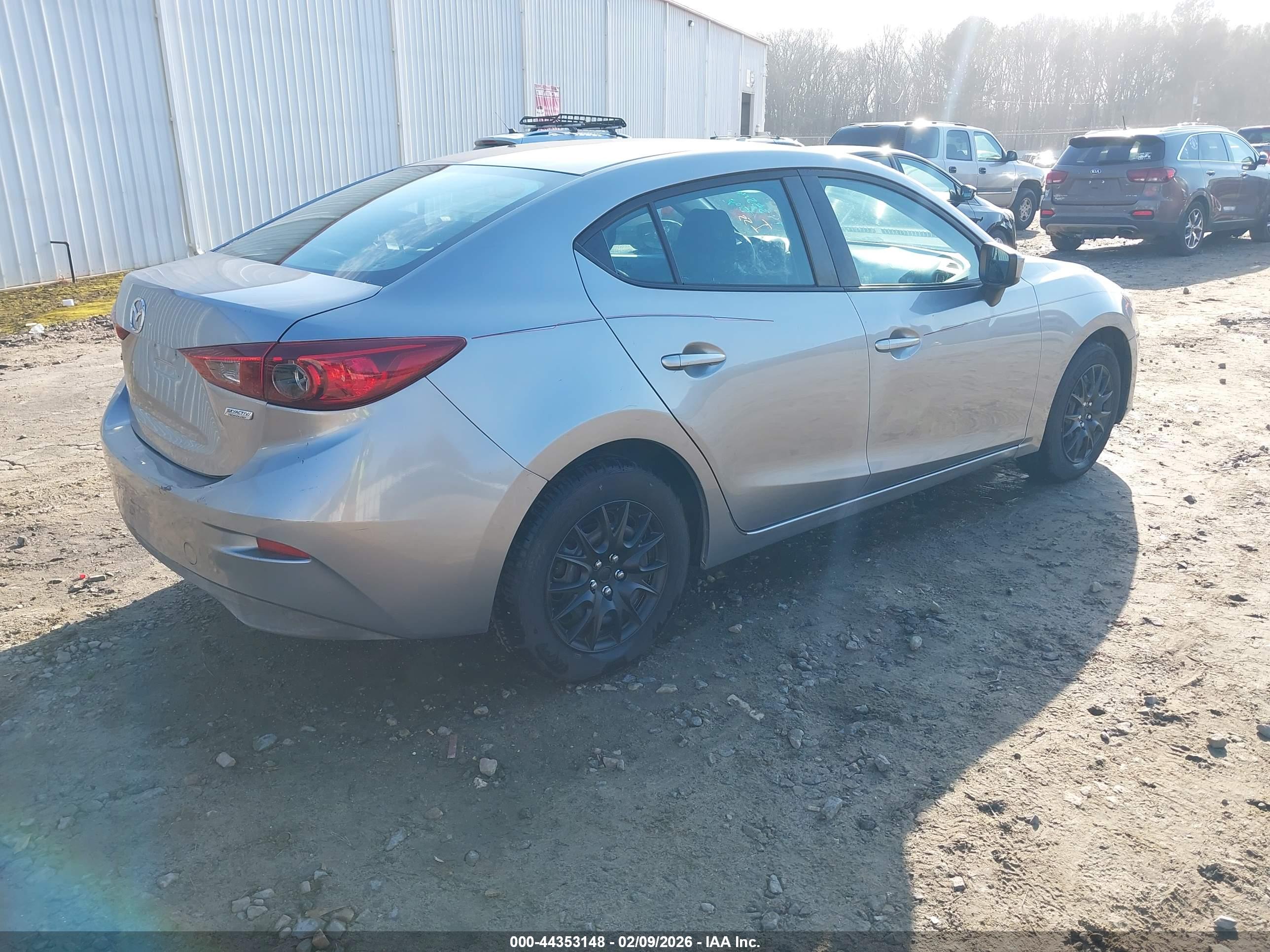 MAZDA MAZDA3 image 4