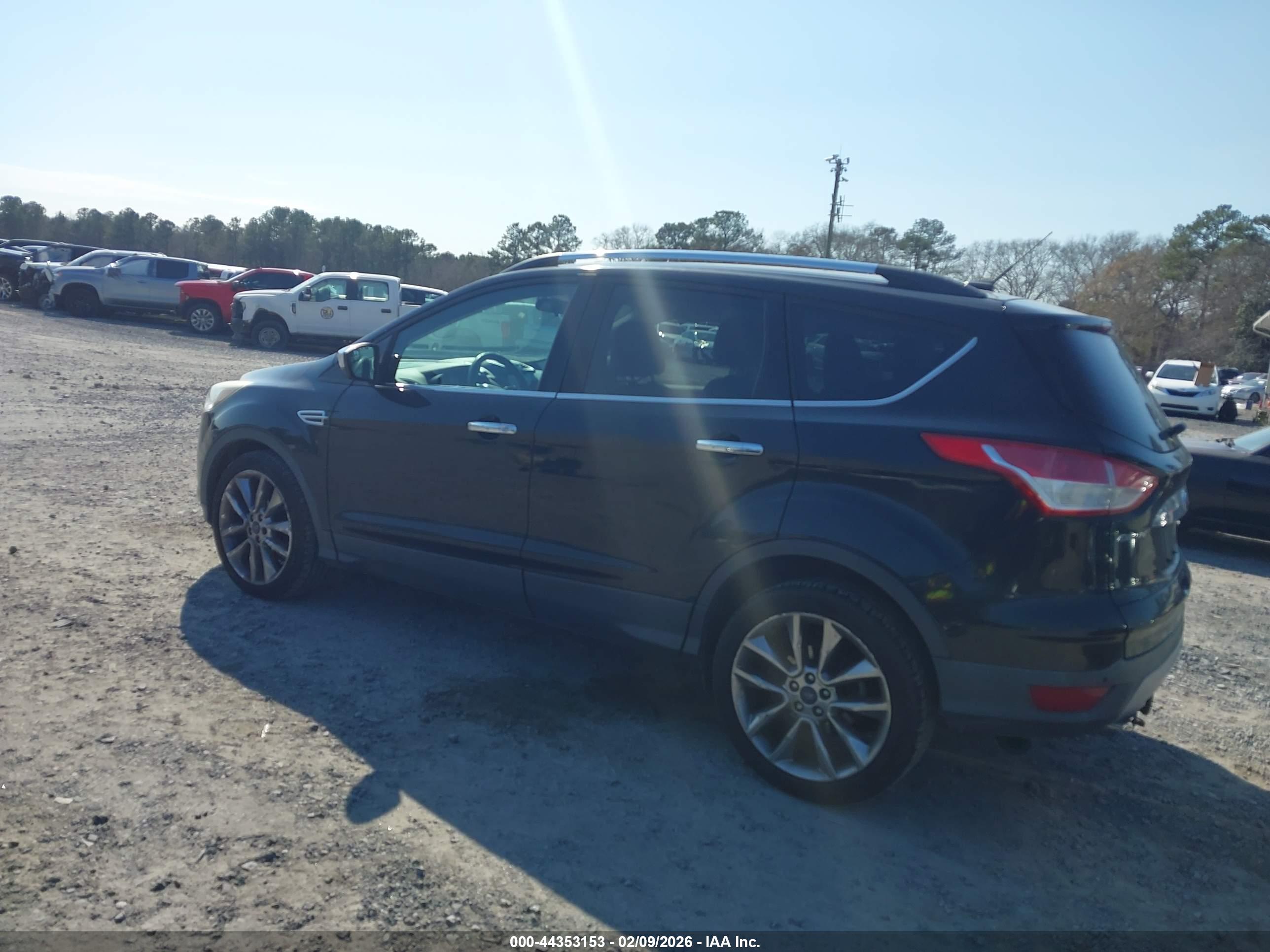FORD ESCAPE image 3
