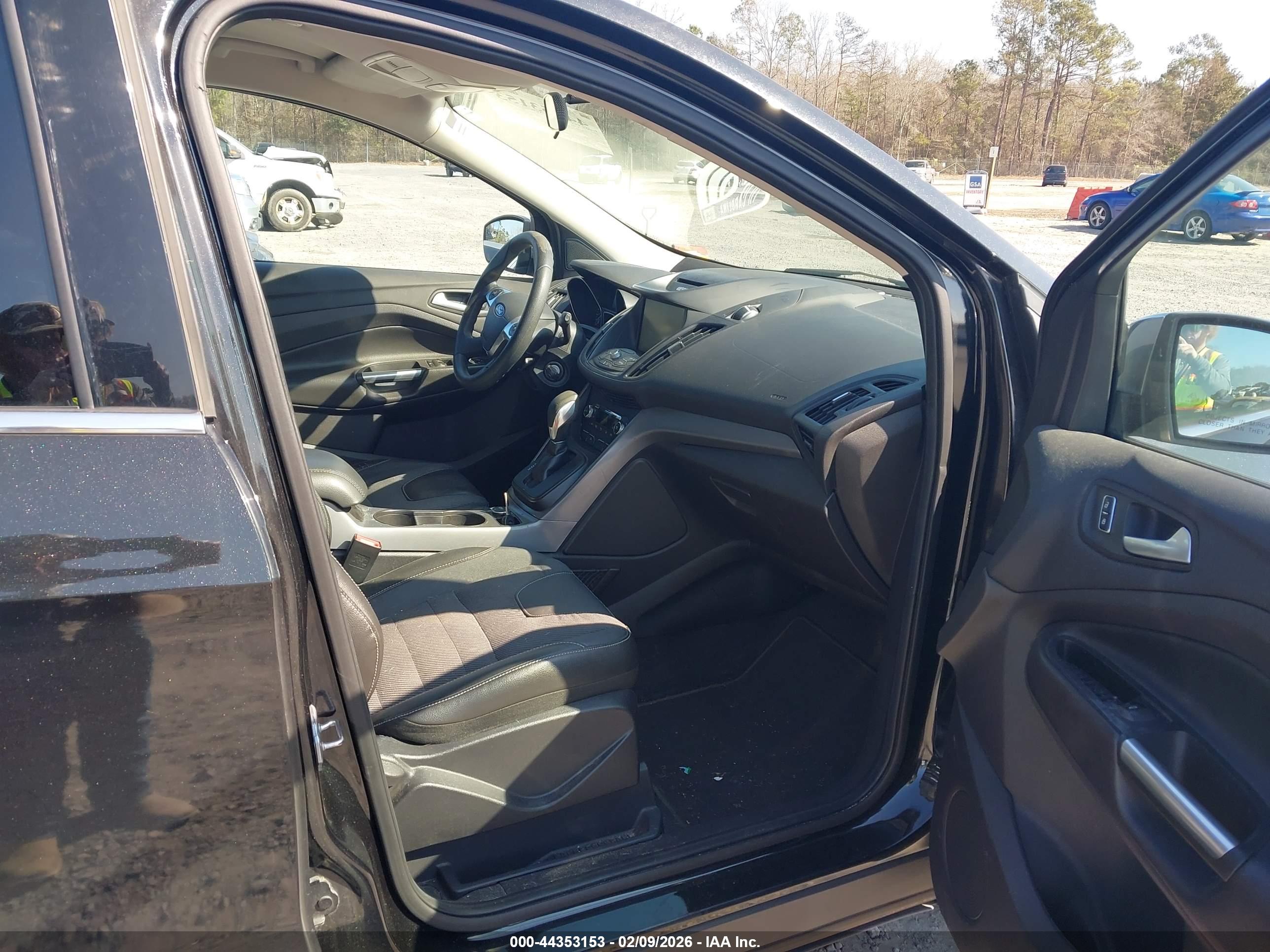FORD ESCAPE image 5