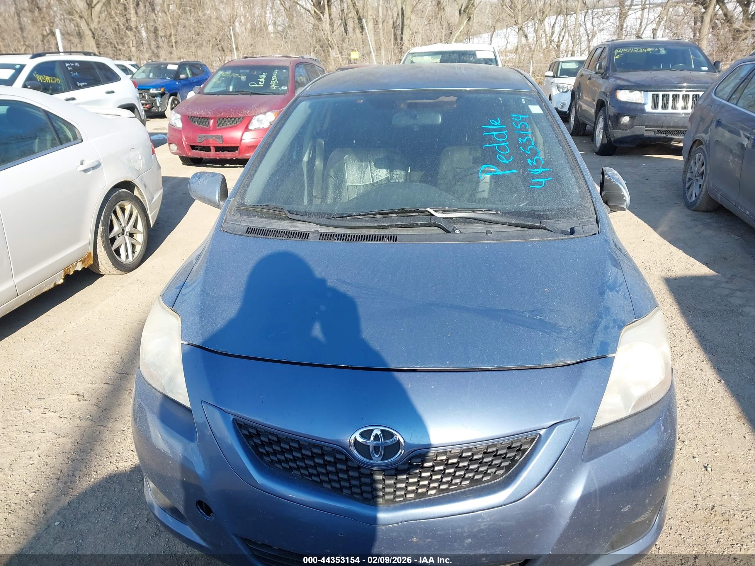 TOYOTA YARIS image 6