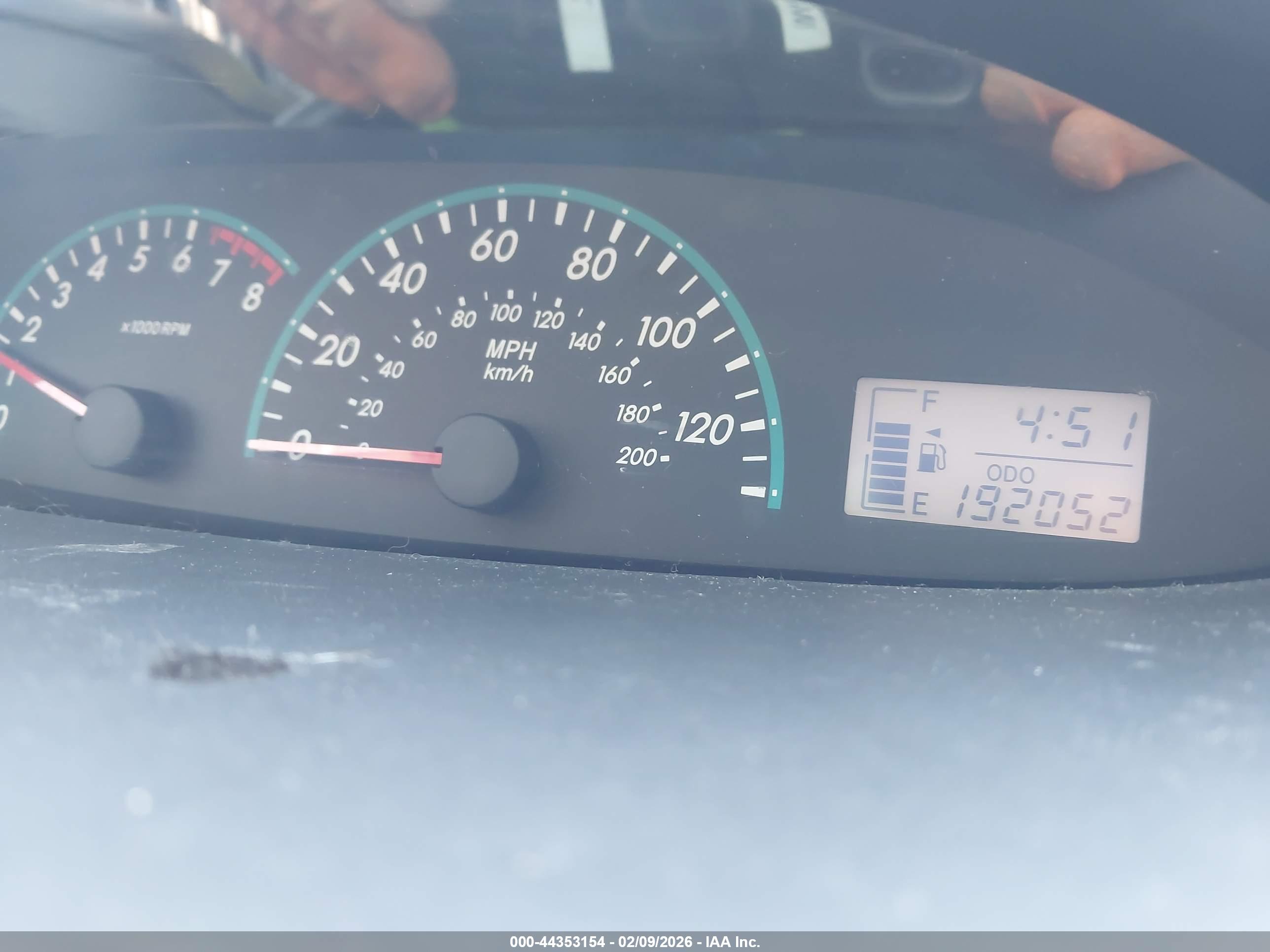 TOYOTA YARIS image 7