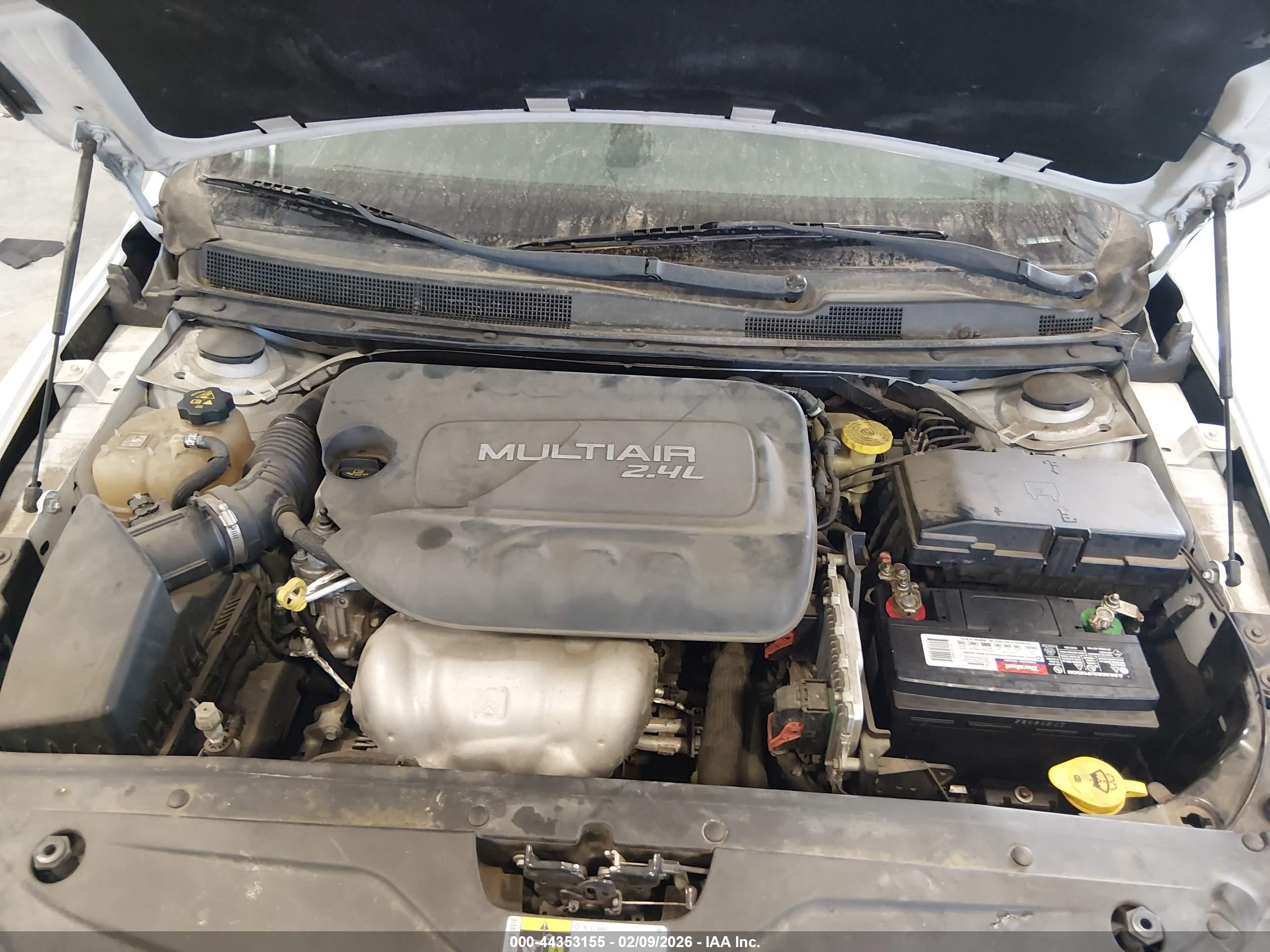 CHRYSLER 200 image 10